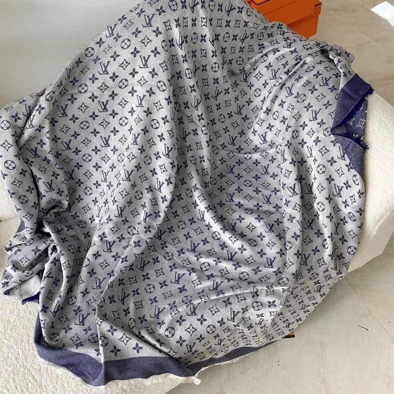 Louis Vuitton Louis Vuitton Mulberry silk scarf with presbyopia scarf Size ONE SIZE - 5 Thumbnail