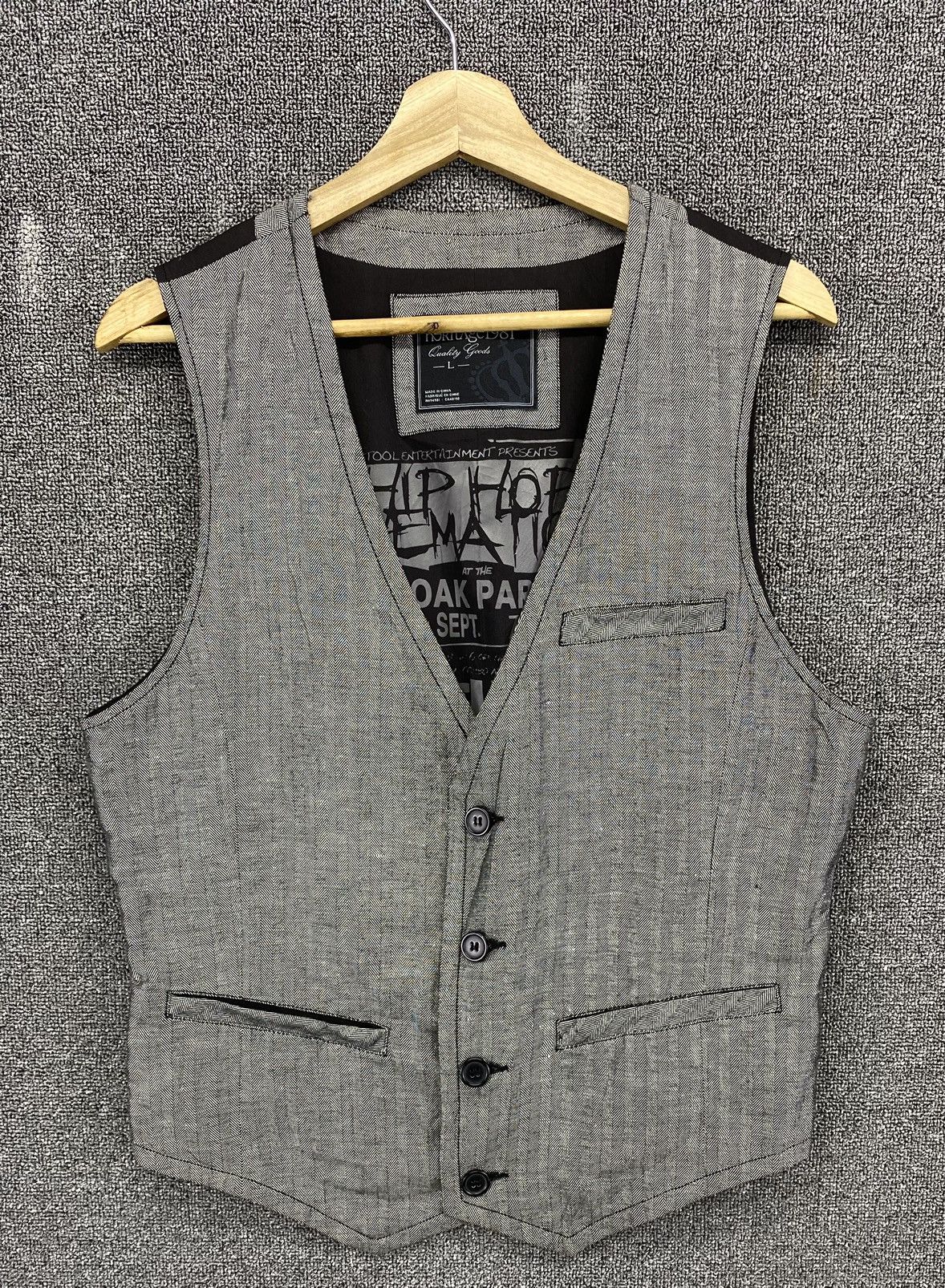 Vintage Vintage Heritage1981 Hip Hop Thematics Casual Vest Size L / US 10 / IT 46 - 3 Thumbnail