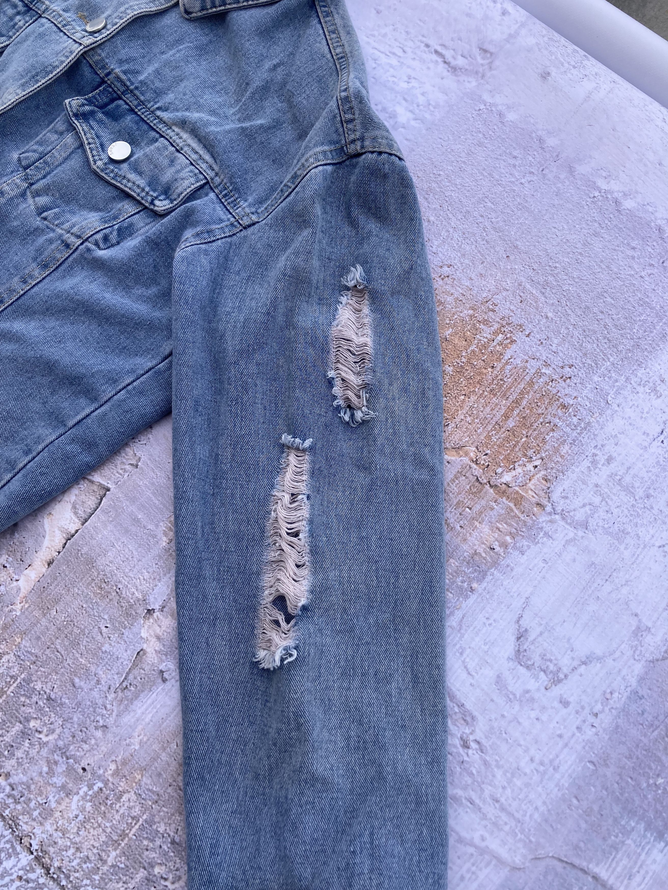 Vintage Vintage Distressed Ripped Jeans Jacket Women’s Size OS Size ONE SIZE - 4 Thumbnail