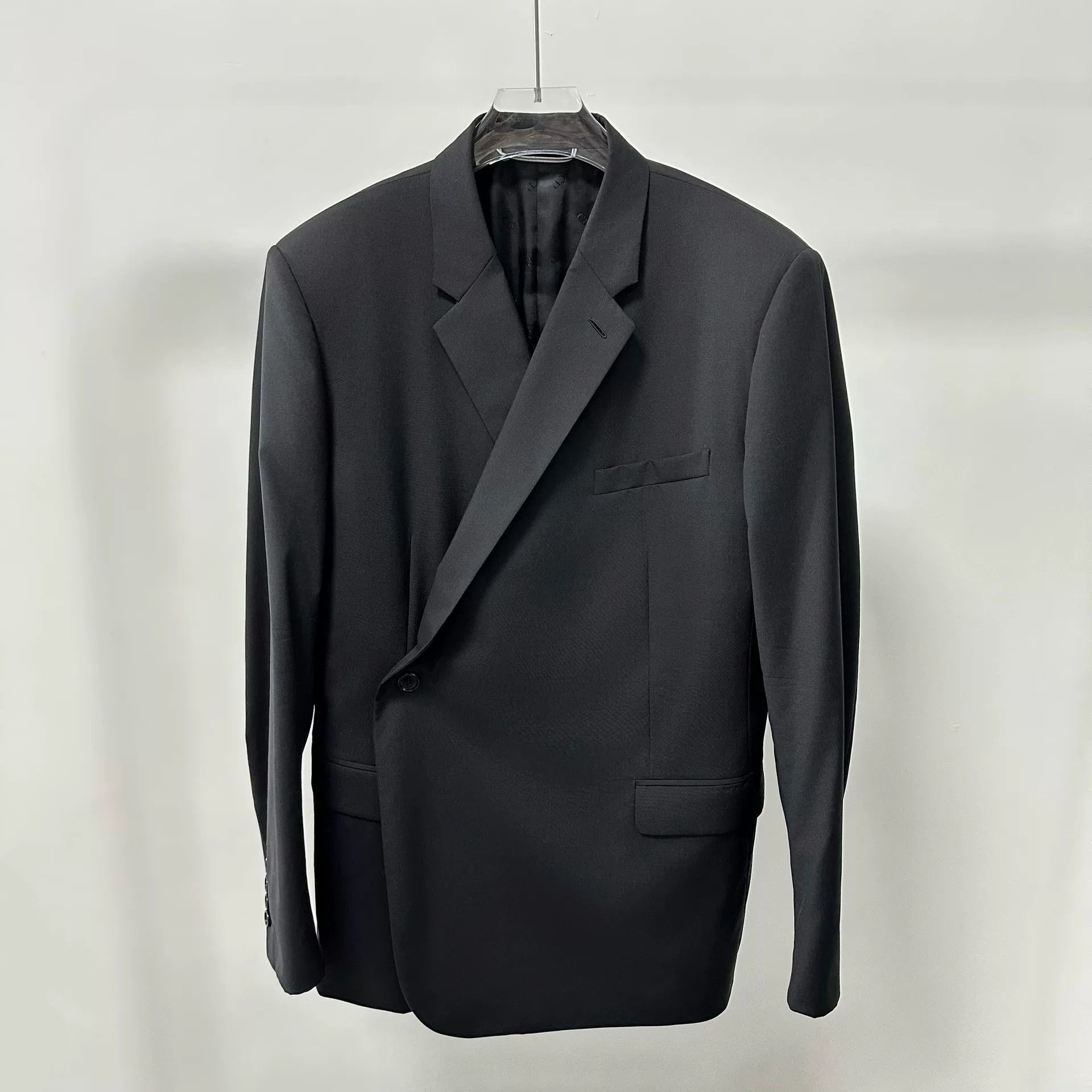 Dior Dior Man 19SS Runway Asymmetric Button Suit Size US M / EU 48-50 / 2 - 1 Thumbnail