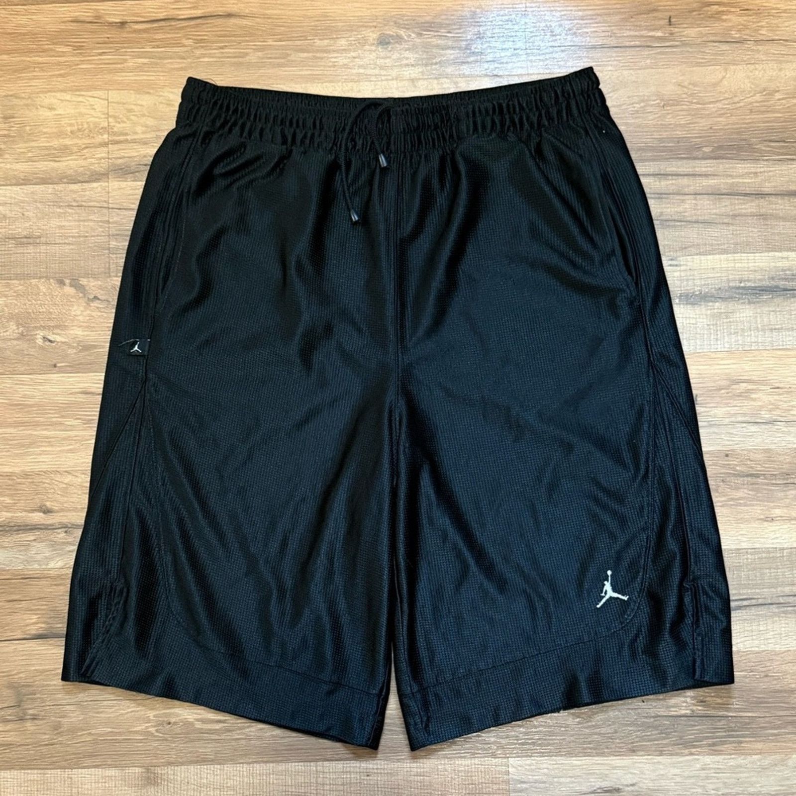 Jordan Brand Y2K Air Jordan Shorts Size US 34 / EU 50 - 1 Thumbnail