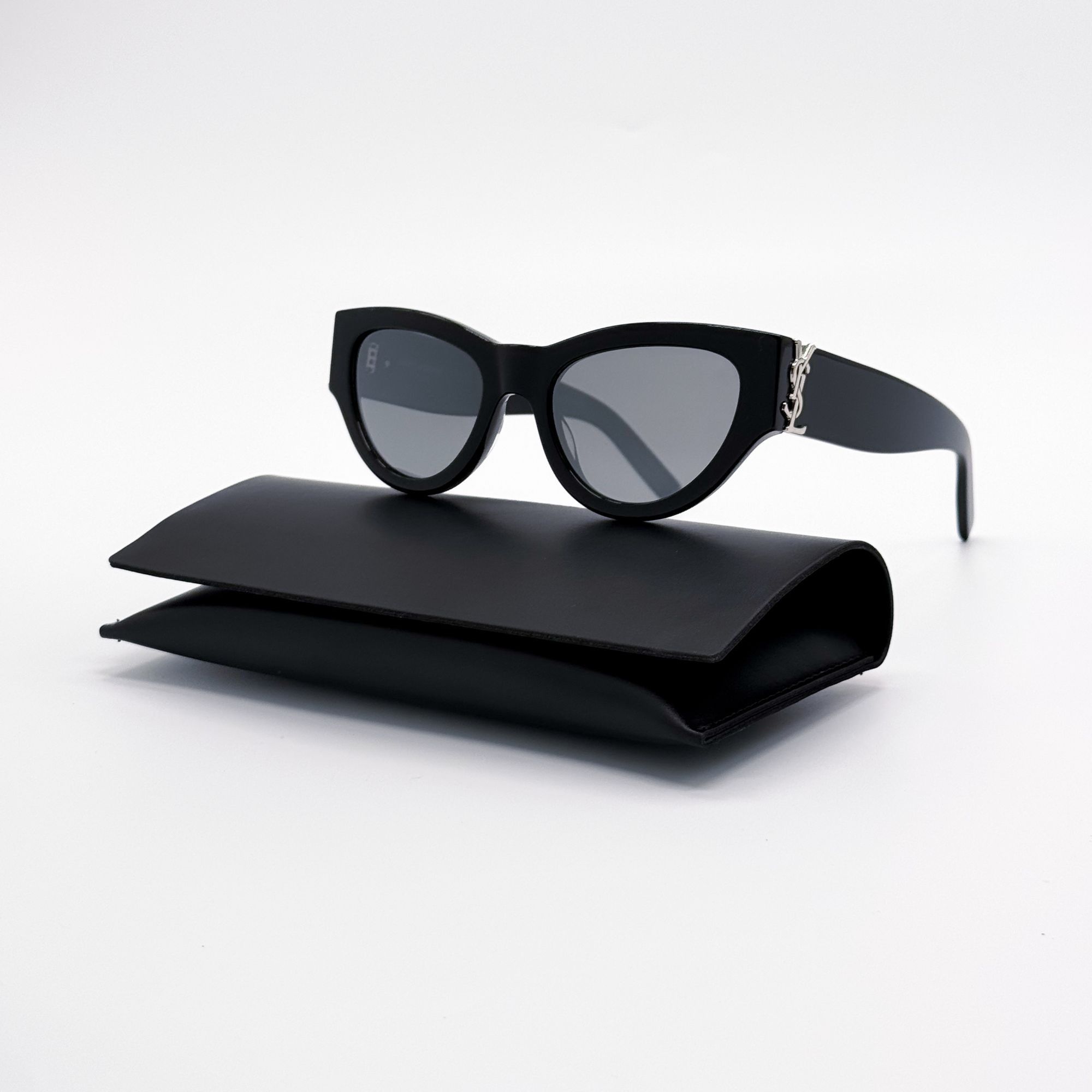 Saint Laurent Paris New Saint Laurent Black Silver Cat Eye  display picture 3