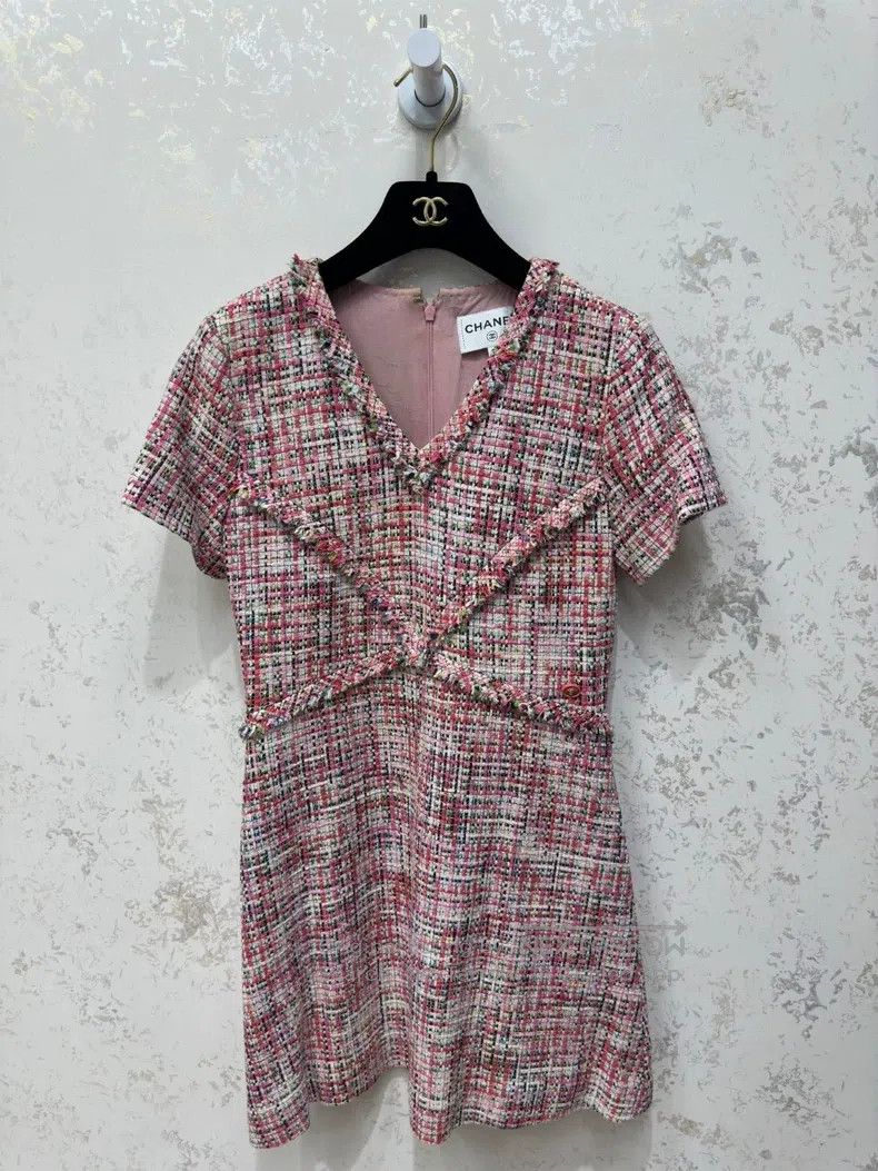 Chanel Chanel Pink tweed short-sleeved dress Size XS / US 0-2 / IT 36-38 - 1 Thumbnail