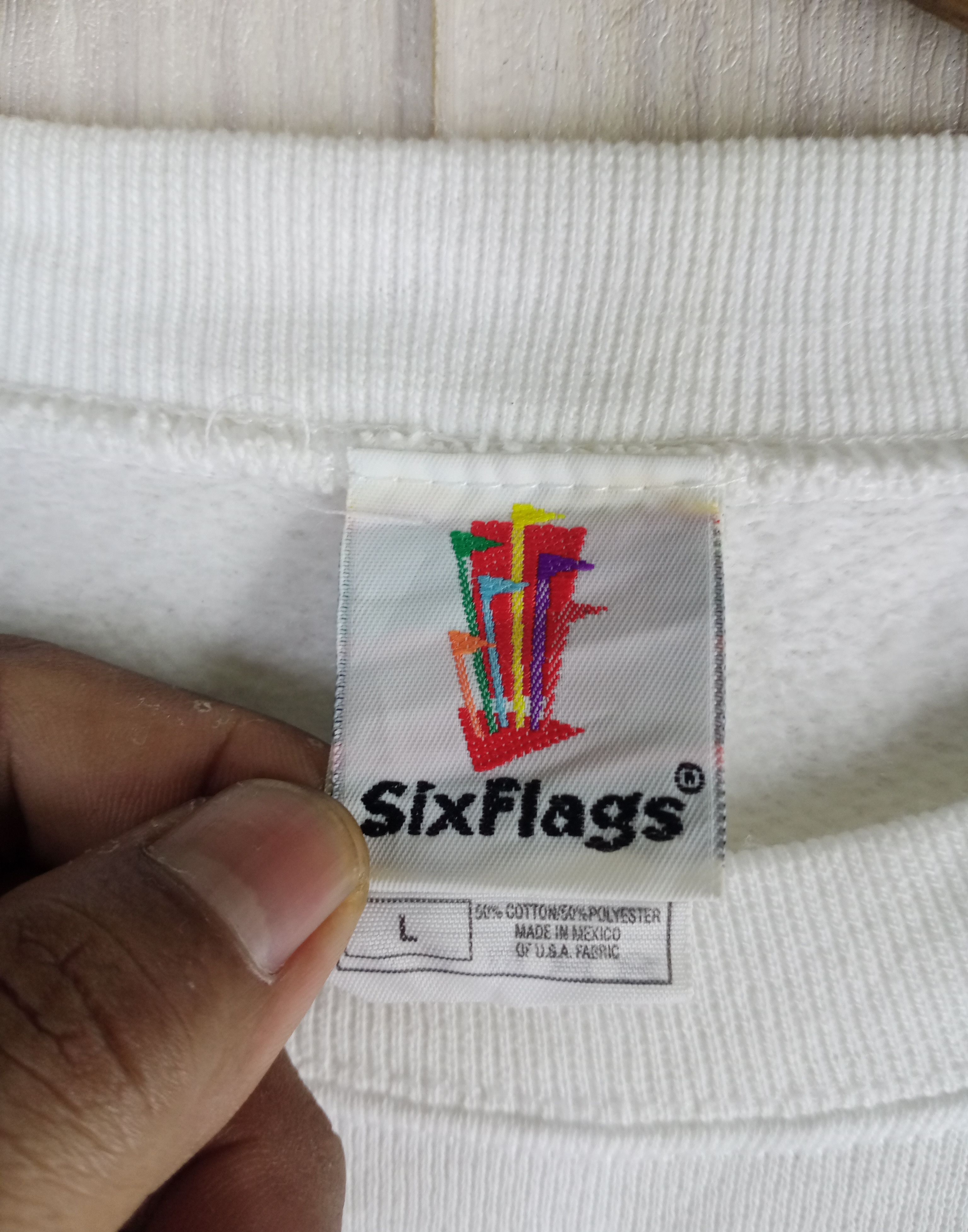 Cartoon Network Vintage Six Flags Looney Tunes Cartoon Network Sweatshirt Size US L / EU 52-54 / 3 - 5 Thumbnail