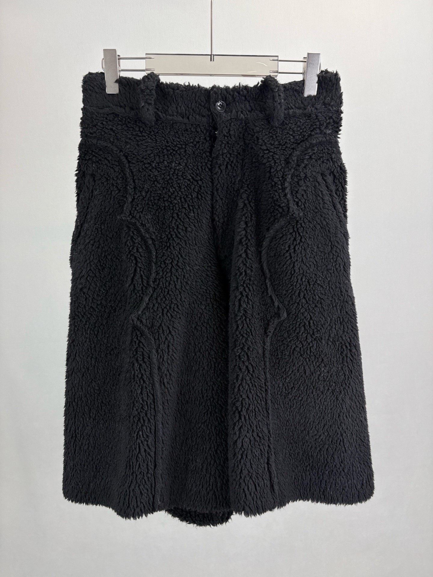 Maison Margiela MAISON MARGIELA Black Fleece Shorts Size US 26 / EU 42 - 1 Thumbnail