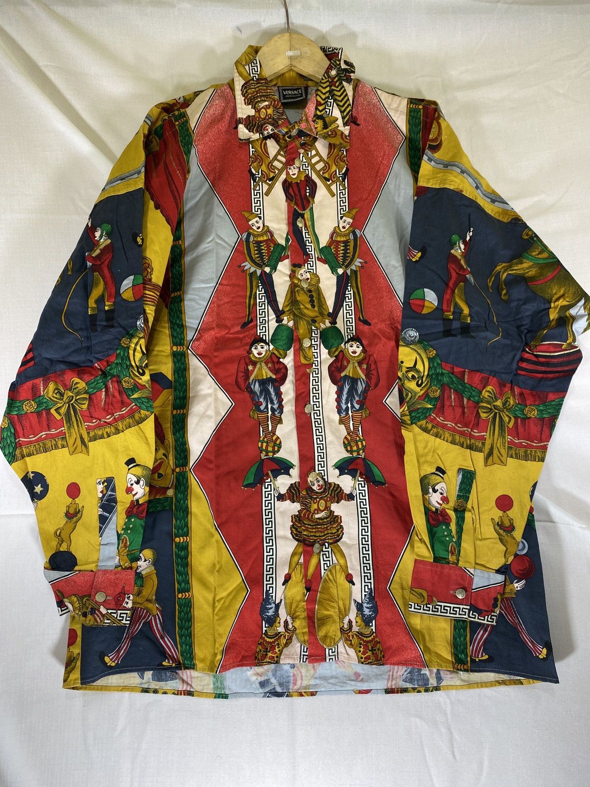 Versace Jeans Couture clowns circus shirt aop Size US M / EU 48-50 / 2 - 1 Thumbnail