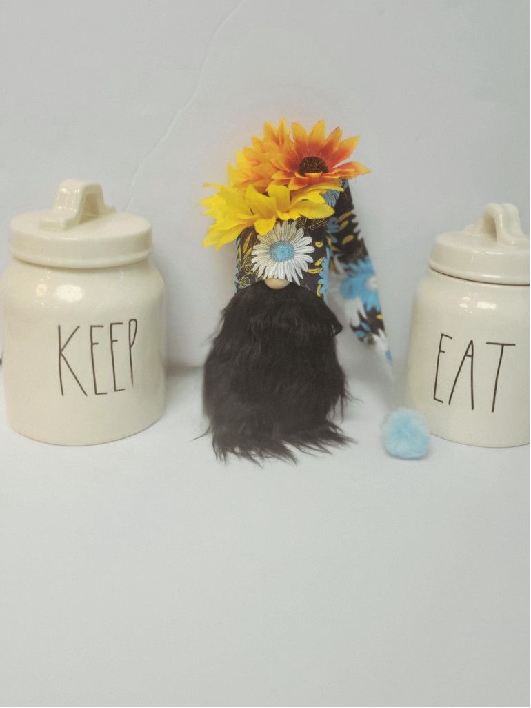 Handmade Handmade Daisy Sunflower Gnome Tier Tray Home Decor Size ONE SIZE - 1 Thumbnail