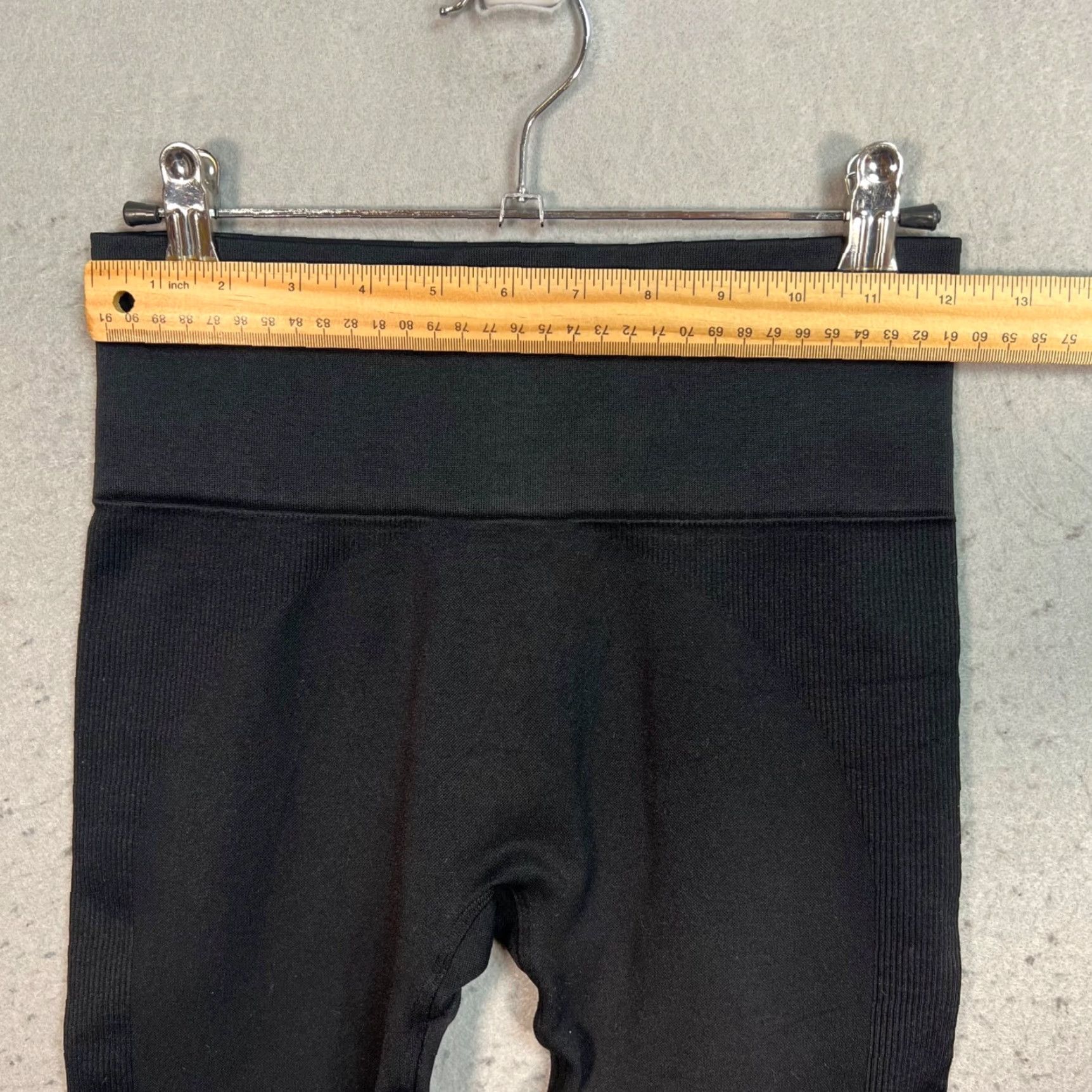 Vintage SET Set High-Waisted Sculptflex Leggings Women's Size Small Black Dark Grey Activewear Skinny Stretch Seamed 24 Inseam 24 Inseam 8/10 N/A Size 28" / US 6 / IT 42 - 4 Thumbnail