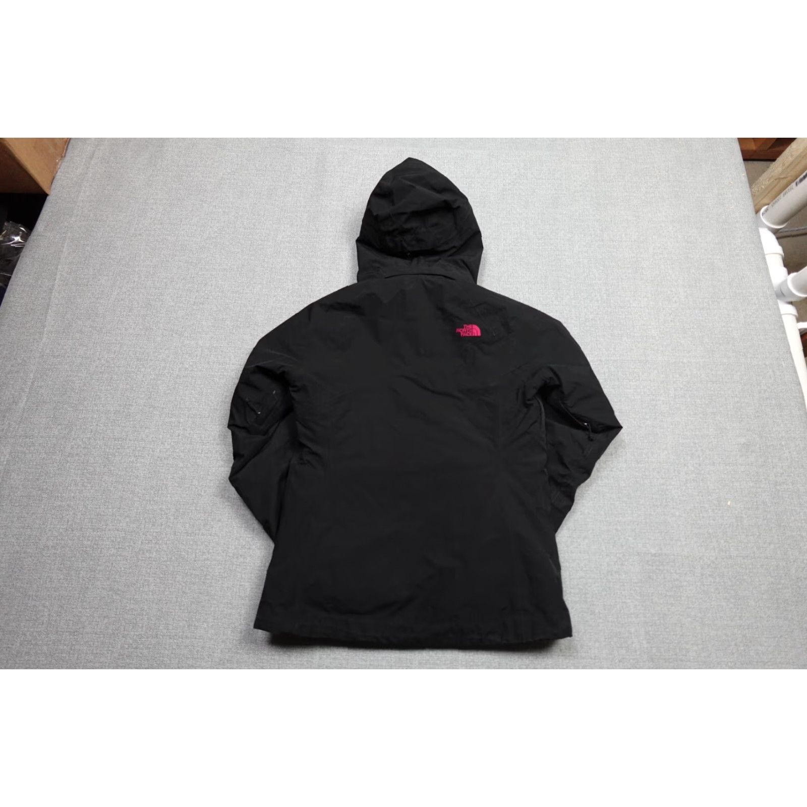 The North Face The North Face Jacket Womens Small Black Hyvent Hooded Windbreaker Raincoat Size S / US 4 / IT 40 - 4 Thumbnail