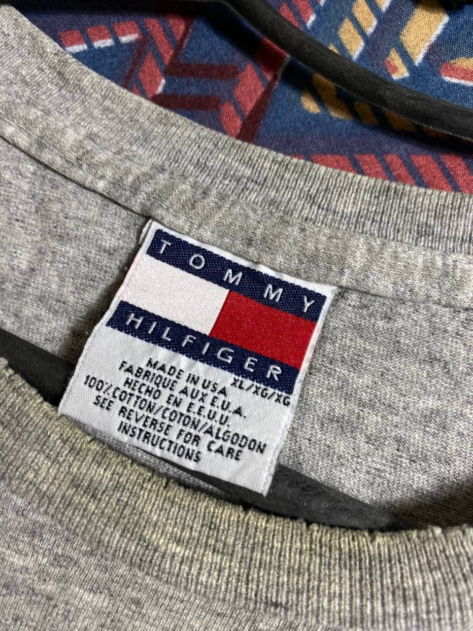 Tommy Hilfiger × Vintage Tommy Hilfiger vintage big logo t-shirt size XL made in USA Size US XL / EU 56 / 4 - 2 Thumbnail