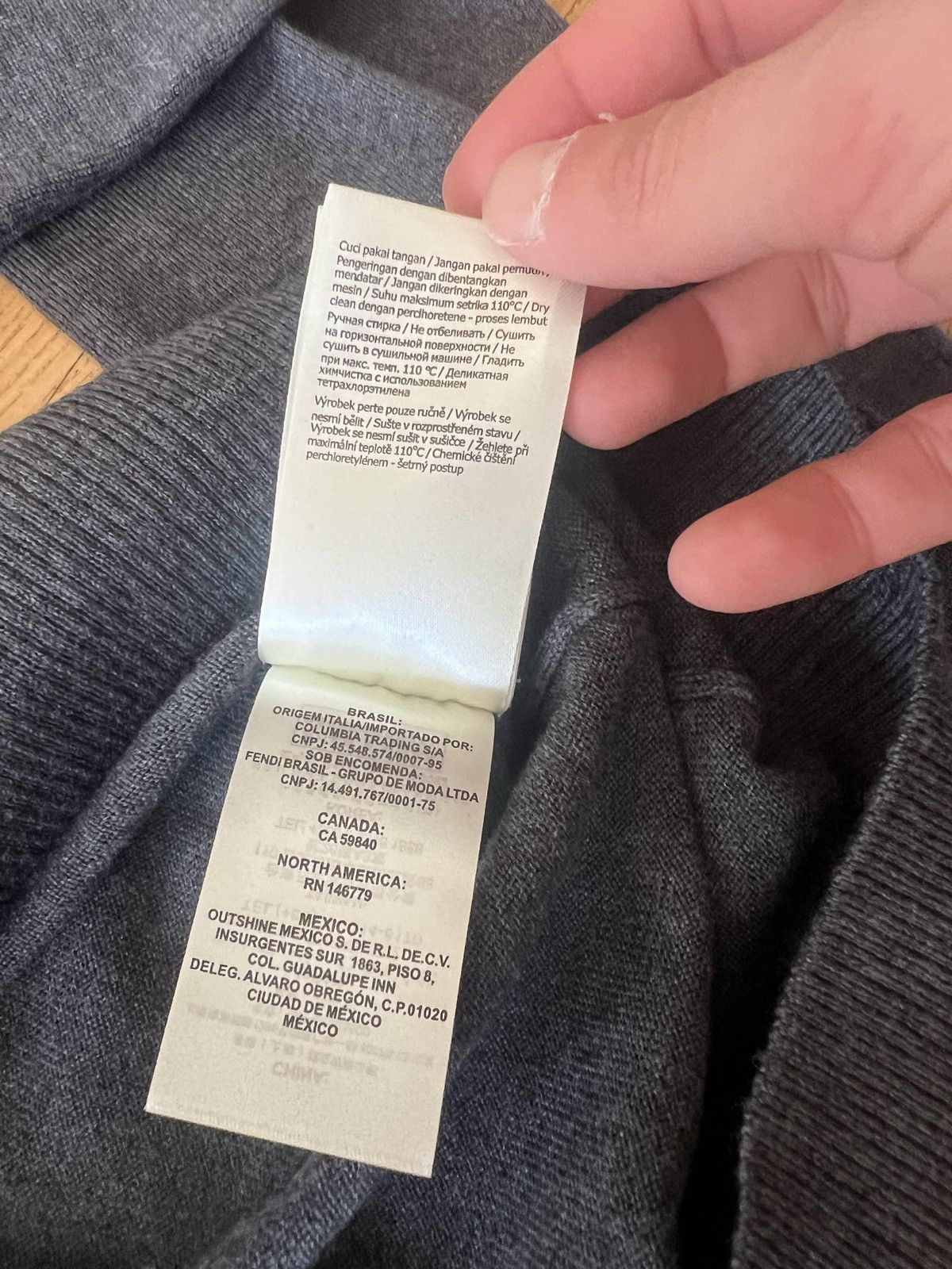 Fendi Fendi longlseeve Size US S / EU 44-46 / 1 - 9 Thumbnail