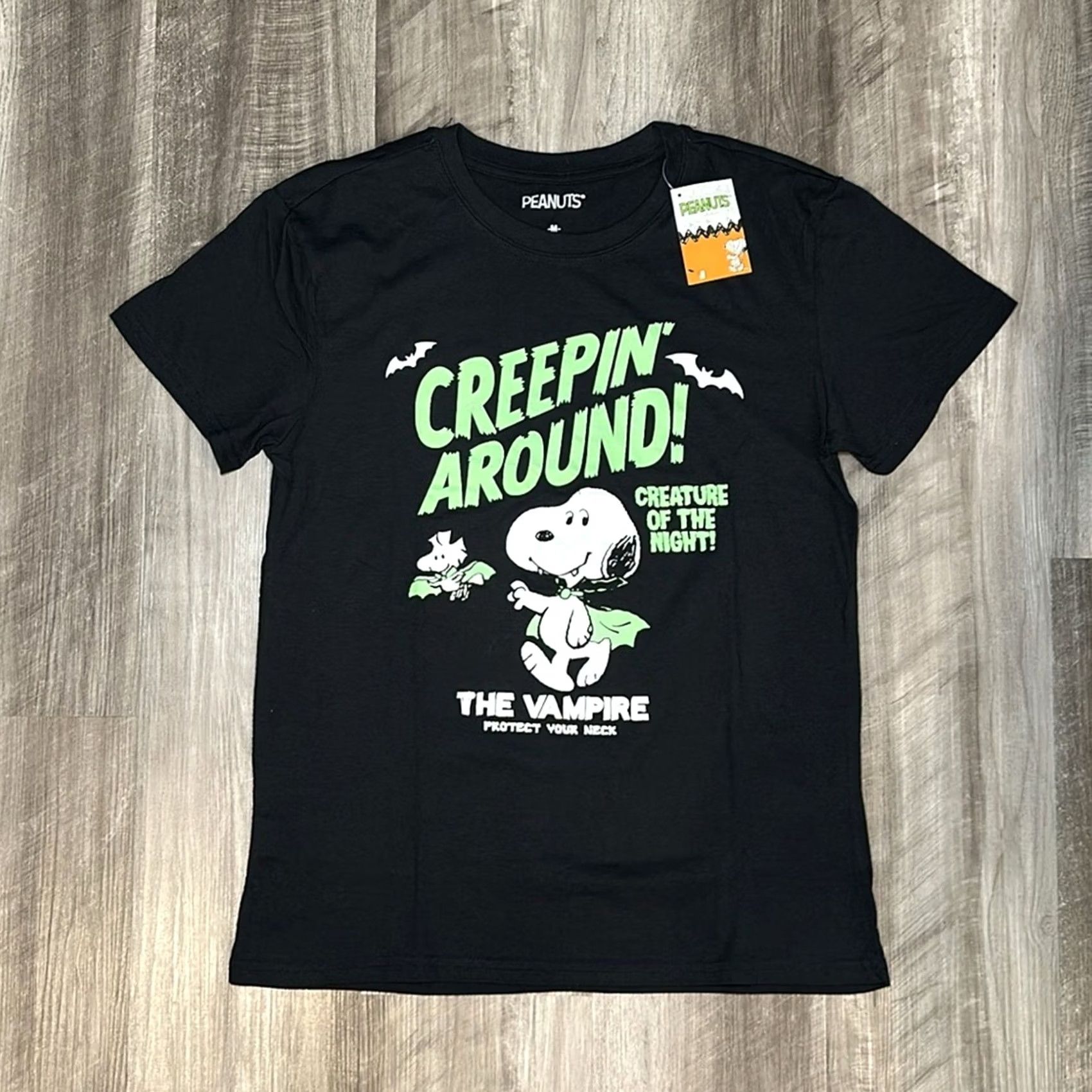Peanuts Peanuts Snoopy The Vampire Protect Your Neck Creepin’ Around Tee M Men Black Medium Size US M / EU 48-50 / 2 - 2 Thumbnail