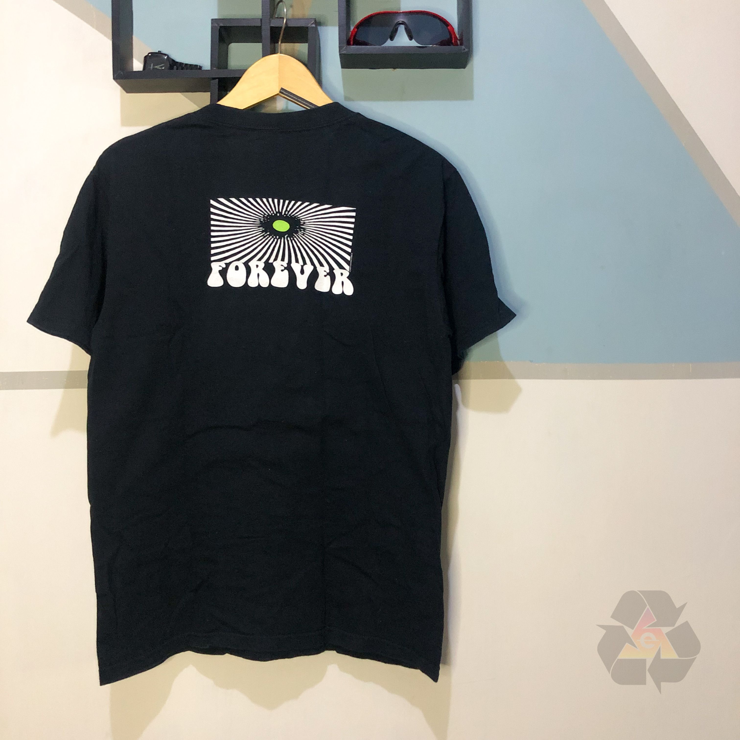 Band Tees Vintage Jhon Lennon Mind Games 2004 Yoko Ono Lennon T-Shirt Size US M / EU 48-50 / 2 - 9 Thumbnail
