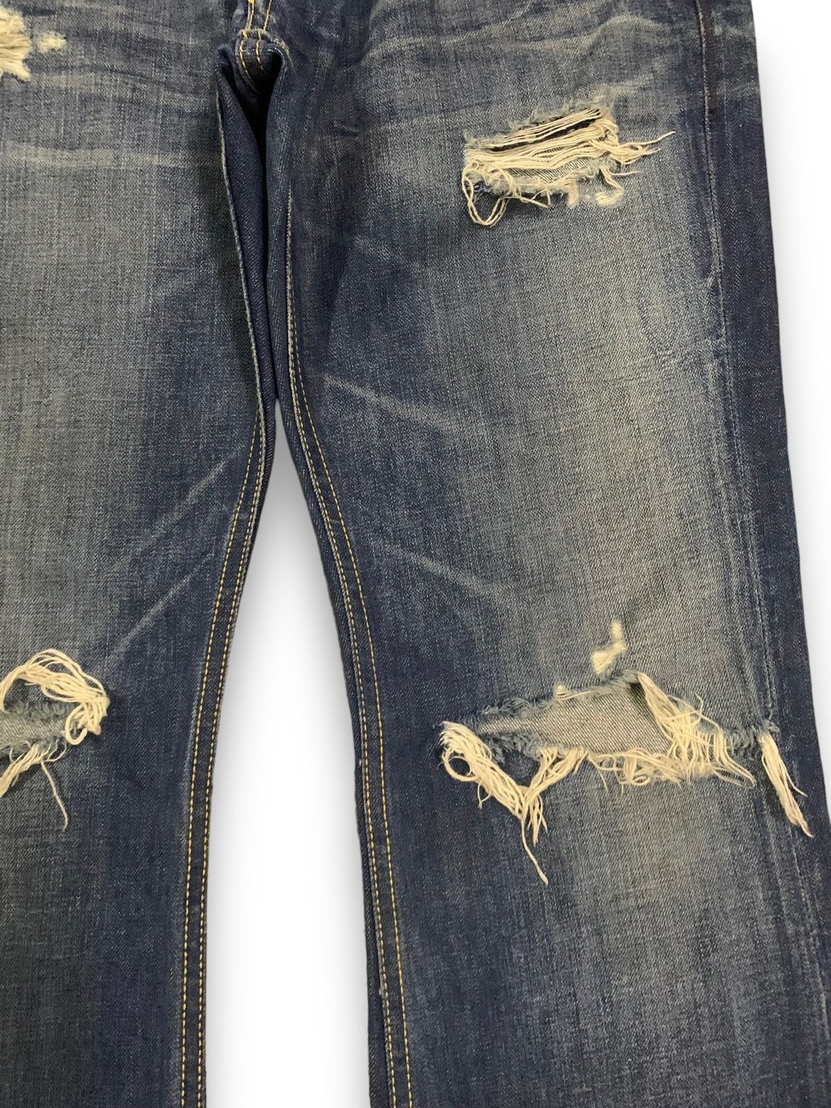 Tornado Mart Vintage Jimmy Taverniti Studded Flare Distress Grunge Jeans Size US 31 - 9 Thumbnail