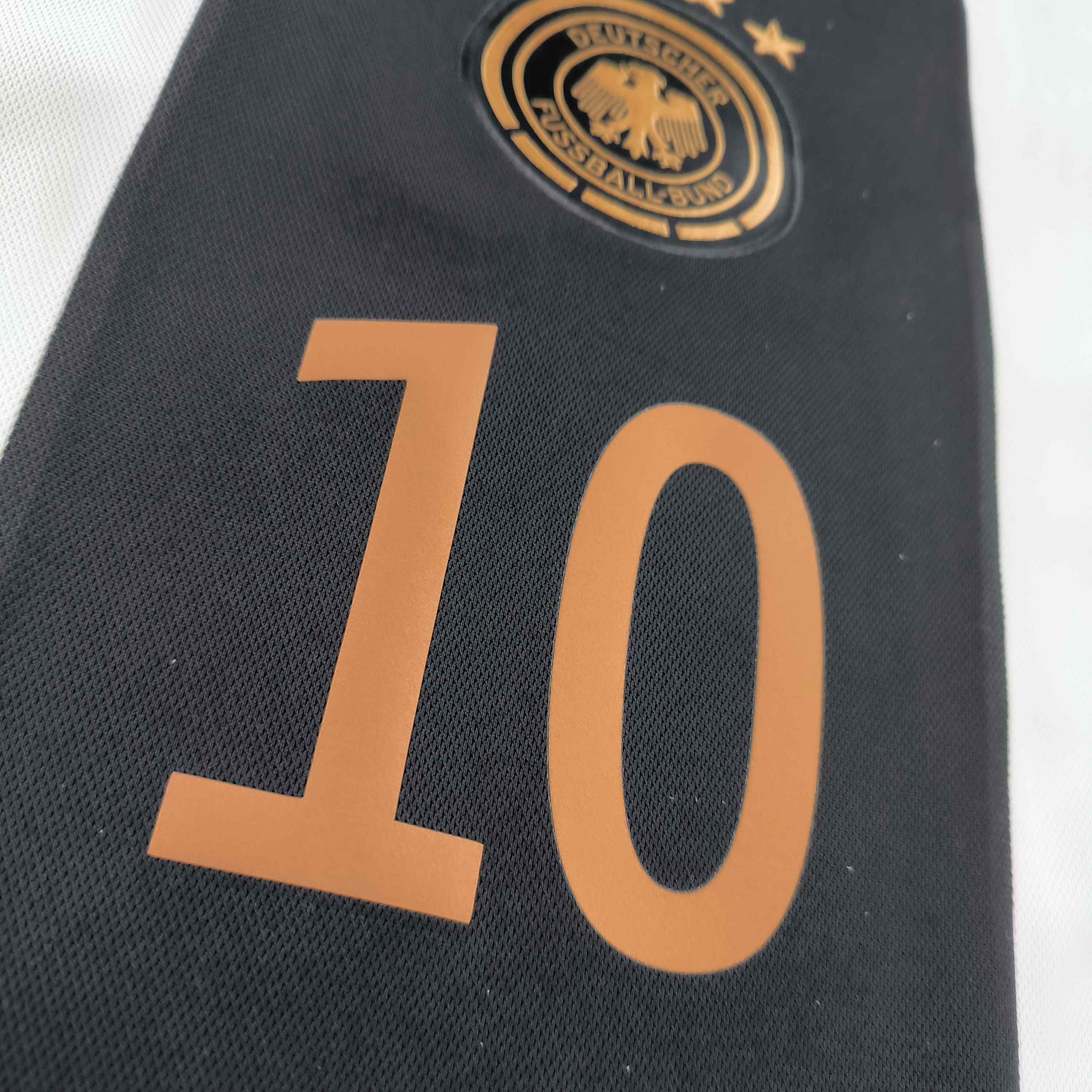 Adidas NEW Germany 22-24 Adidas home Gnabry football jersey size XL Size US XL / EU 56 / 4 - 4 Thumbnail