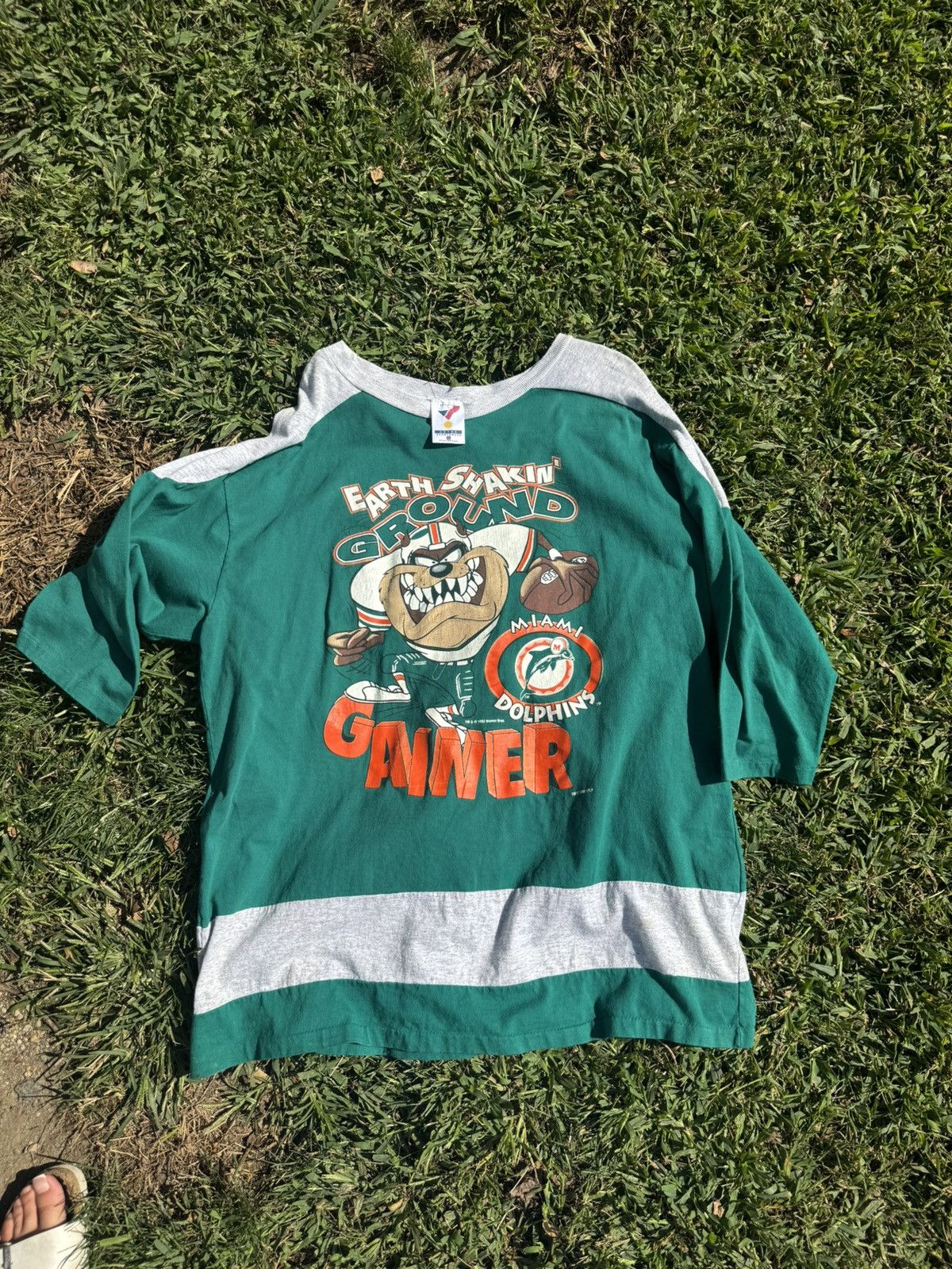 Other Rare vintage 1994 miami dolphins x looney tunes Size US XL / EU 56 / 4 - 1 Thumbnail