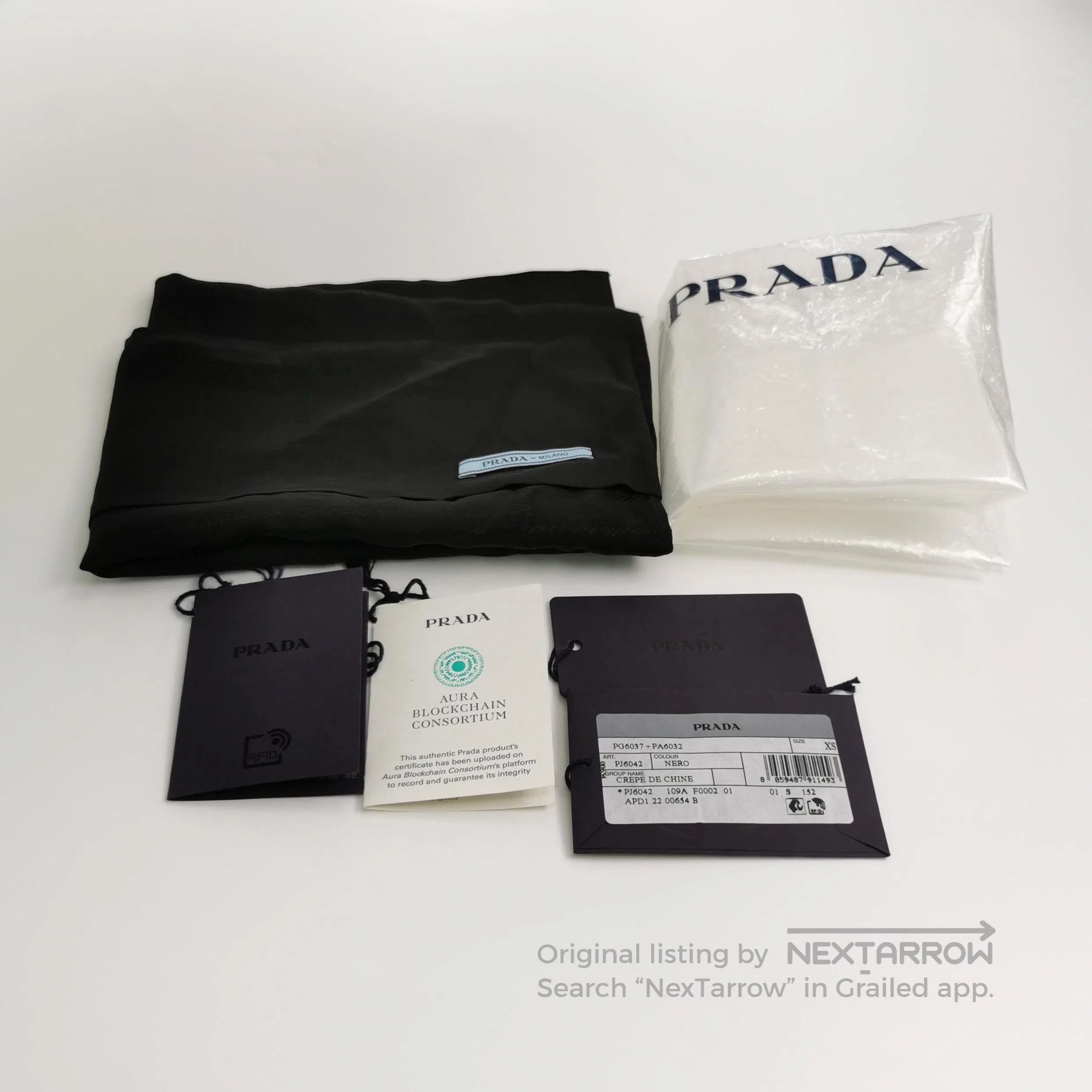 Prada Prada Black Silk Button. Size XS / US 0-2 / IT 36-38 - 3 Thumbnail