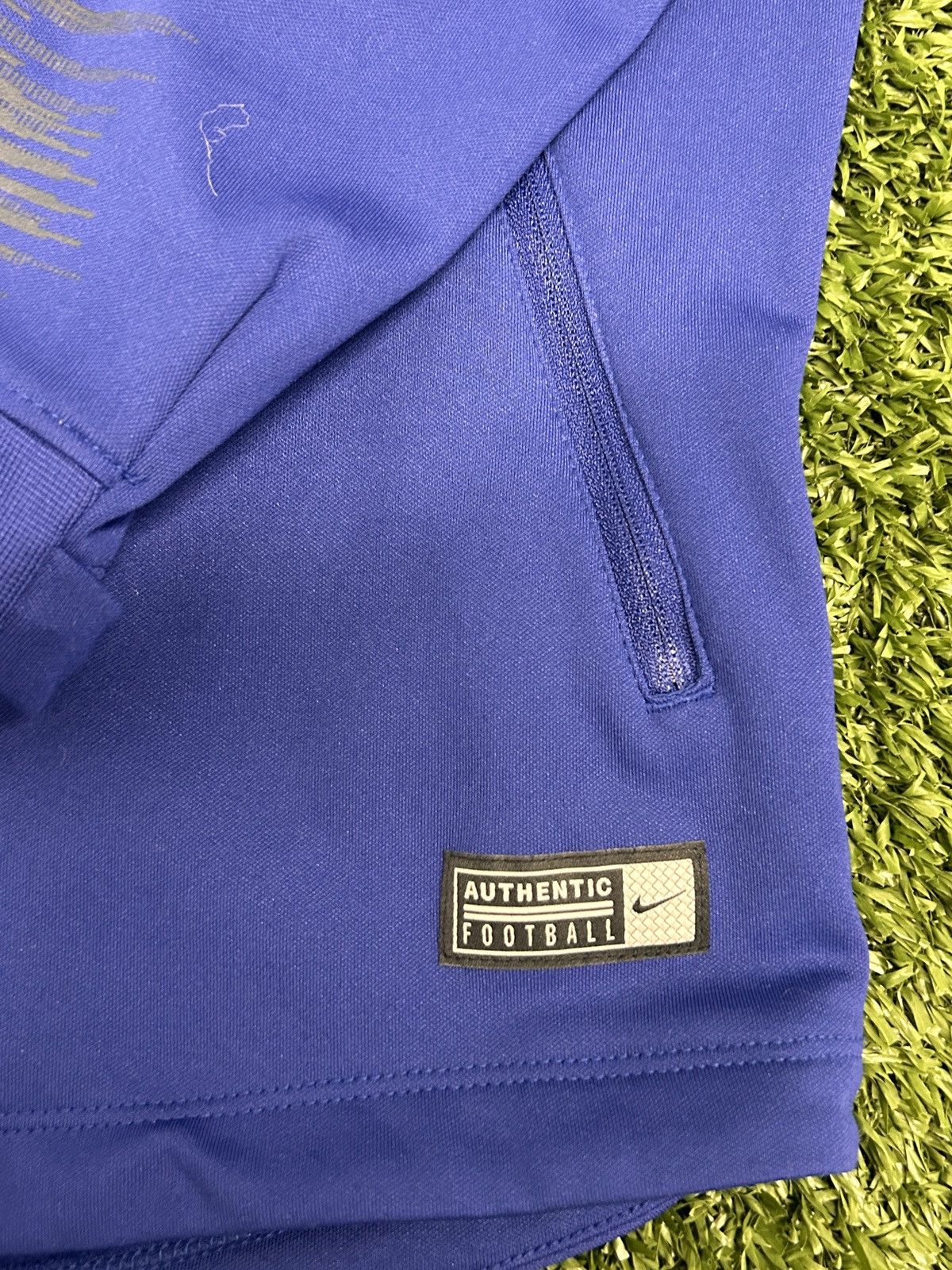 Nike 2018 Nike France Soccer Embroidered Blue Track Jacket Size US L / EU 52-54 / 3 - 6 Thumbnail
