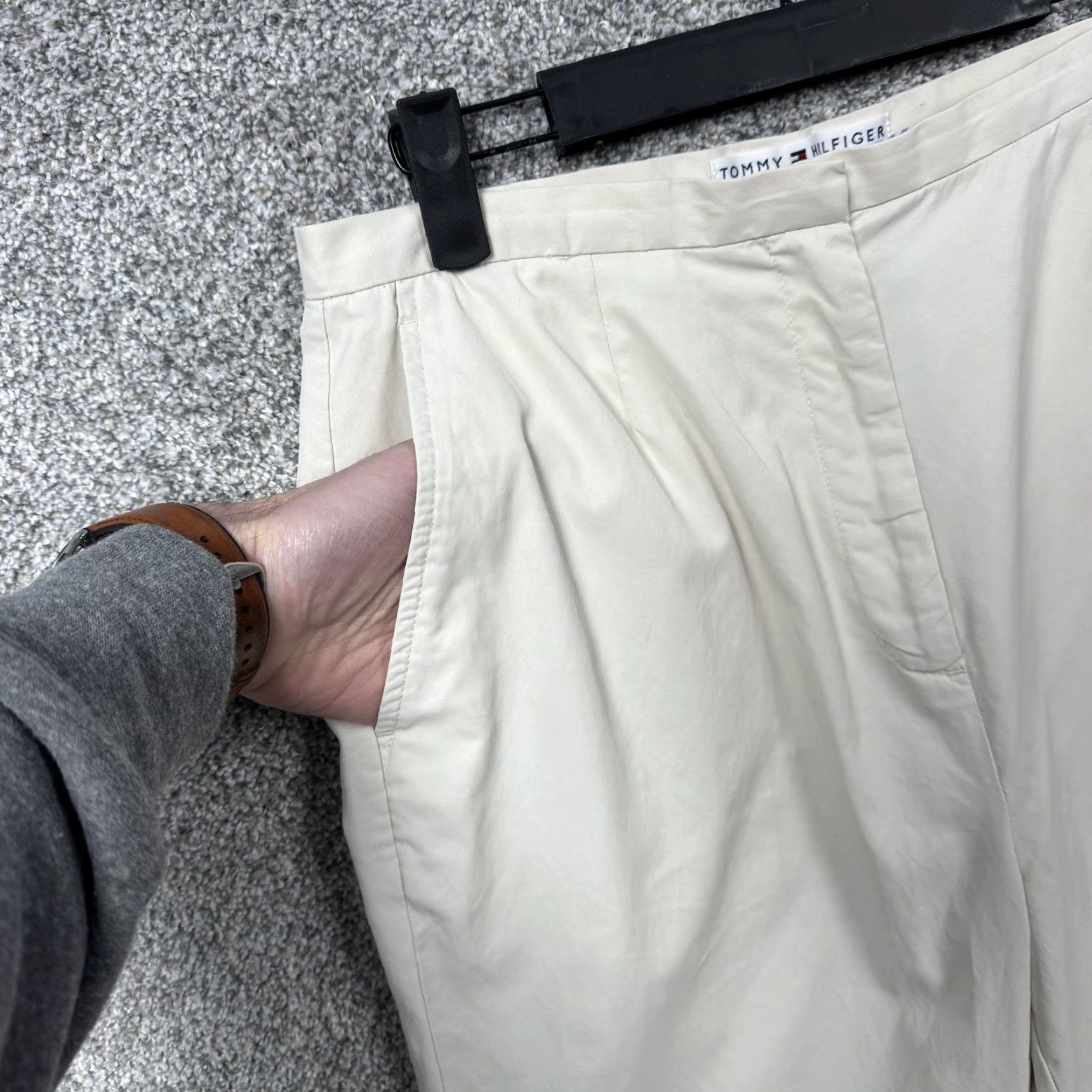 Tommy Hilfiger VINTAGE Tommy Hilfiger Golf Pants Womens 12 Beige Chino Straight Leg Pleated Casual Size 34" / US 12 / IT 48 - 5 Thumbnail