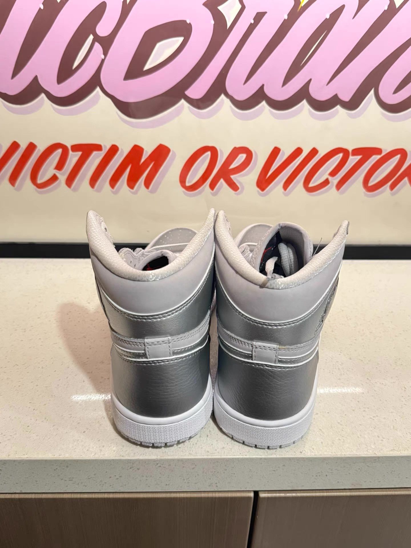 Nike Jordan Air Jordan 1 High OG CO JP "Tokyo" Ｑ20 Size US 8 / EU 41 - 2 Thumbnail