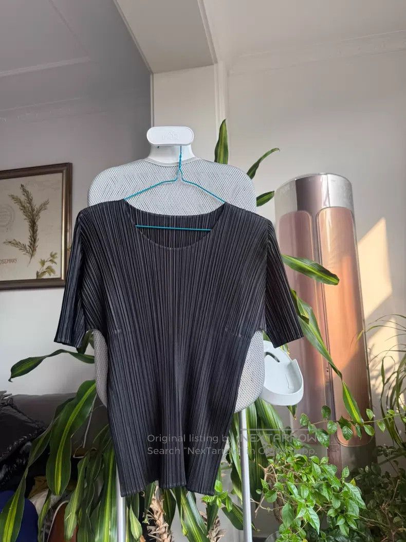 Issey Miyake Issey Miyake Black Short Sleeve Top Size L / US 10 / IT 46 - 1 Thumbnail