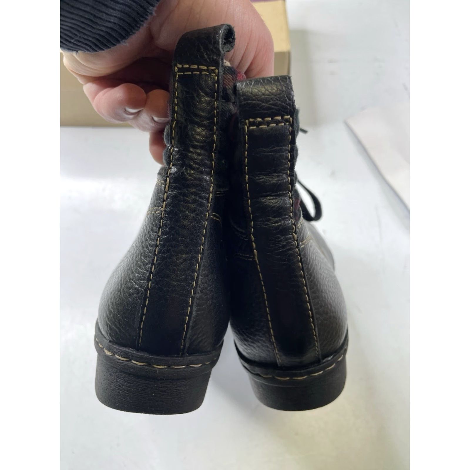 Clarks Clarks Whistle Bea Black Plaid Leather Zip Ankle Boots W 8.5 Womens Flat Heel Bootie Size US 9 / IT 39 - 3 Thumbnail