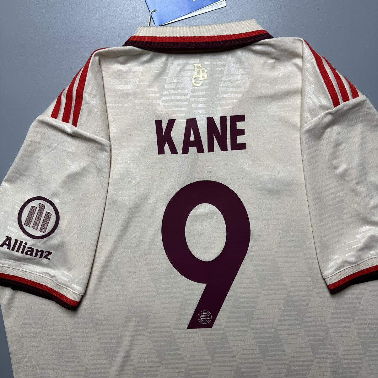 Vintage BAYERN ADIDAS 2024/2025 FOOTBALL THIRD JERSEY #9 KANE Size US XXL / EU 58 / 5 - 11 Thumbnail