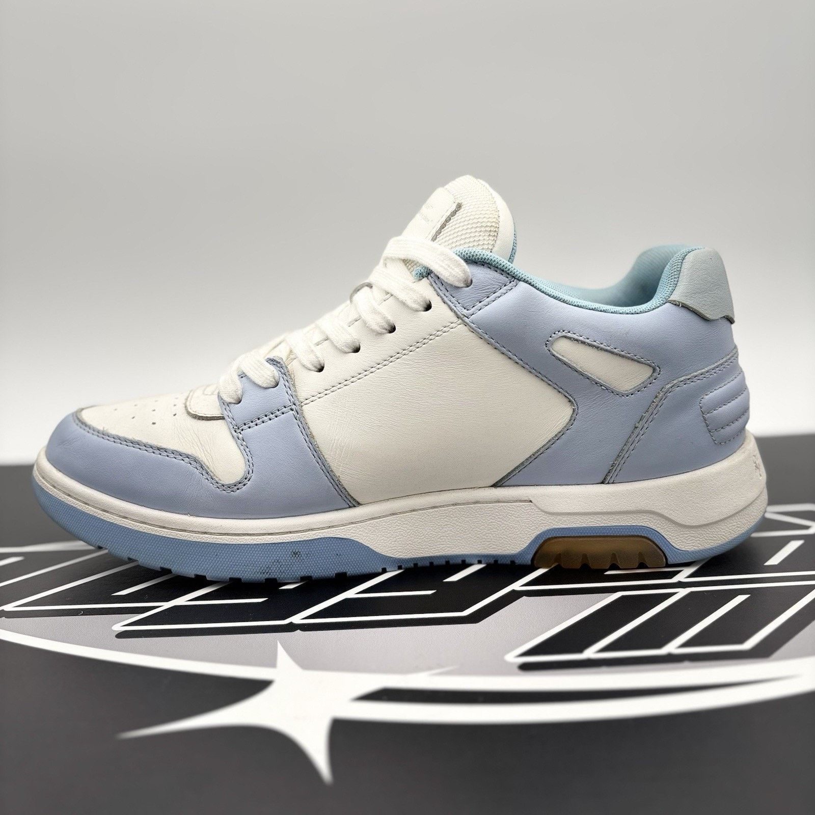 Off-White Off-White Out of Office Low ' Light Blue ' | GOOD CONDITION! Size US 11 / EU 44 - 4 Thumbnail