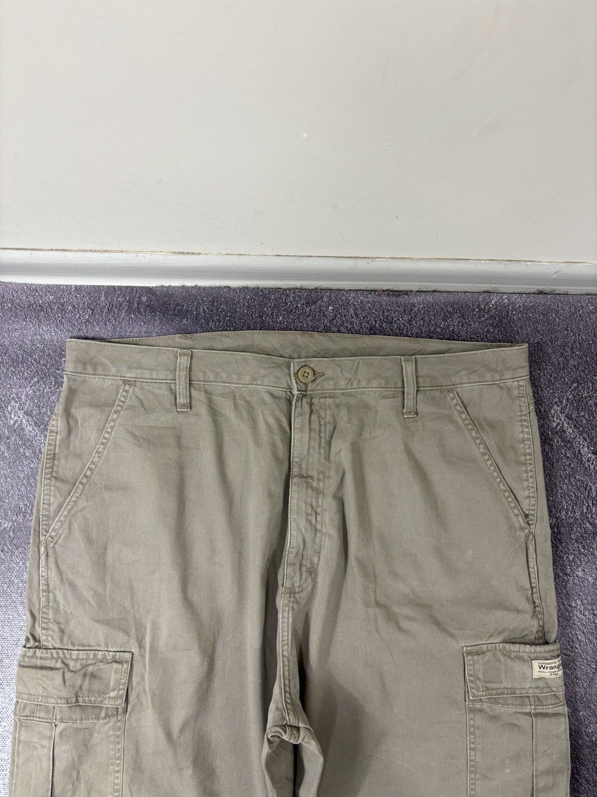 Wrangler Vintage Wrangler Y2K Khaki Military Style Hype Cargo Shorts Size US 38 / EU 54 - 7 Thumbnail