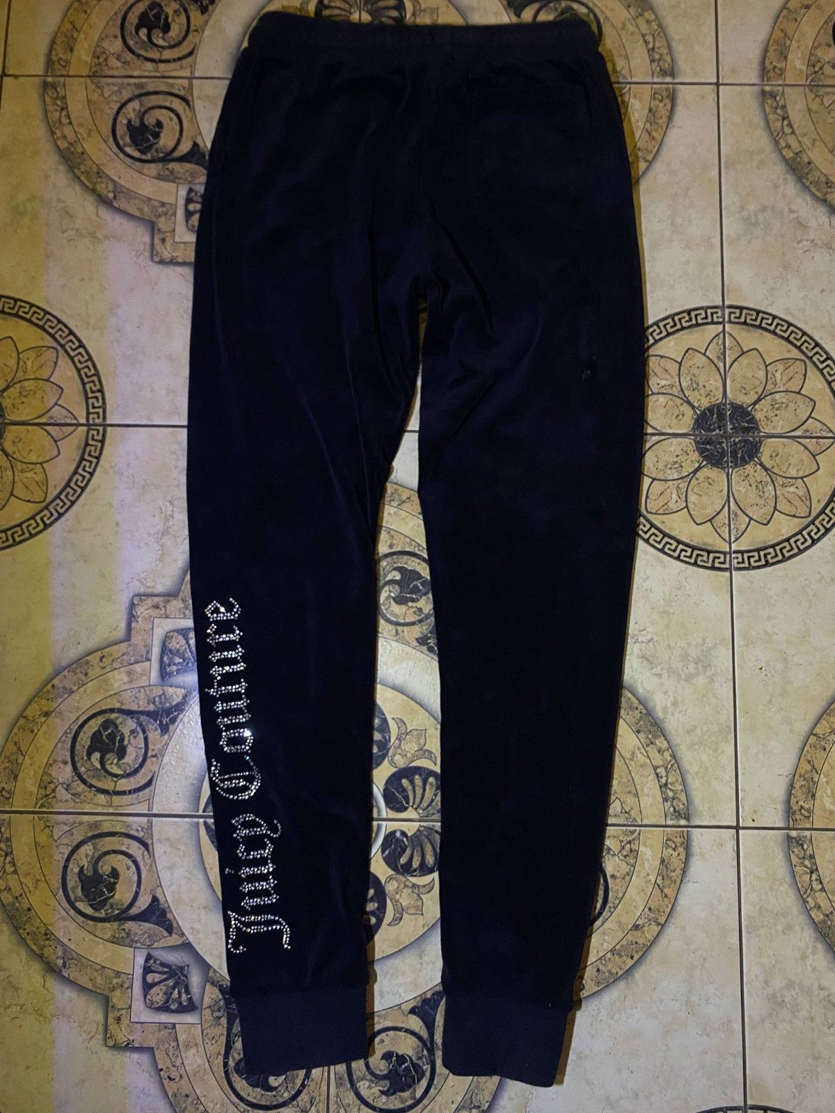 Juicy Couture Vintage Y2K Juicy Couture Big Logo Velour Sweatpants Japanes Size 25" / US 0 / IT 36 - 6 Thumbnail