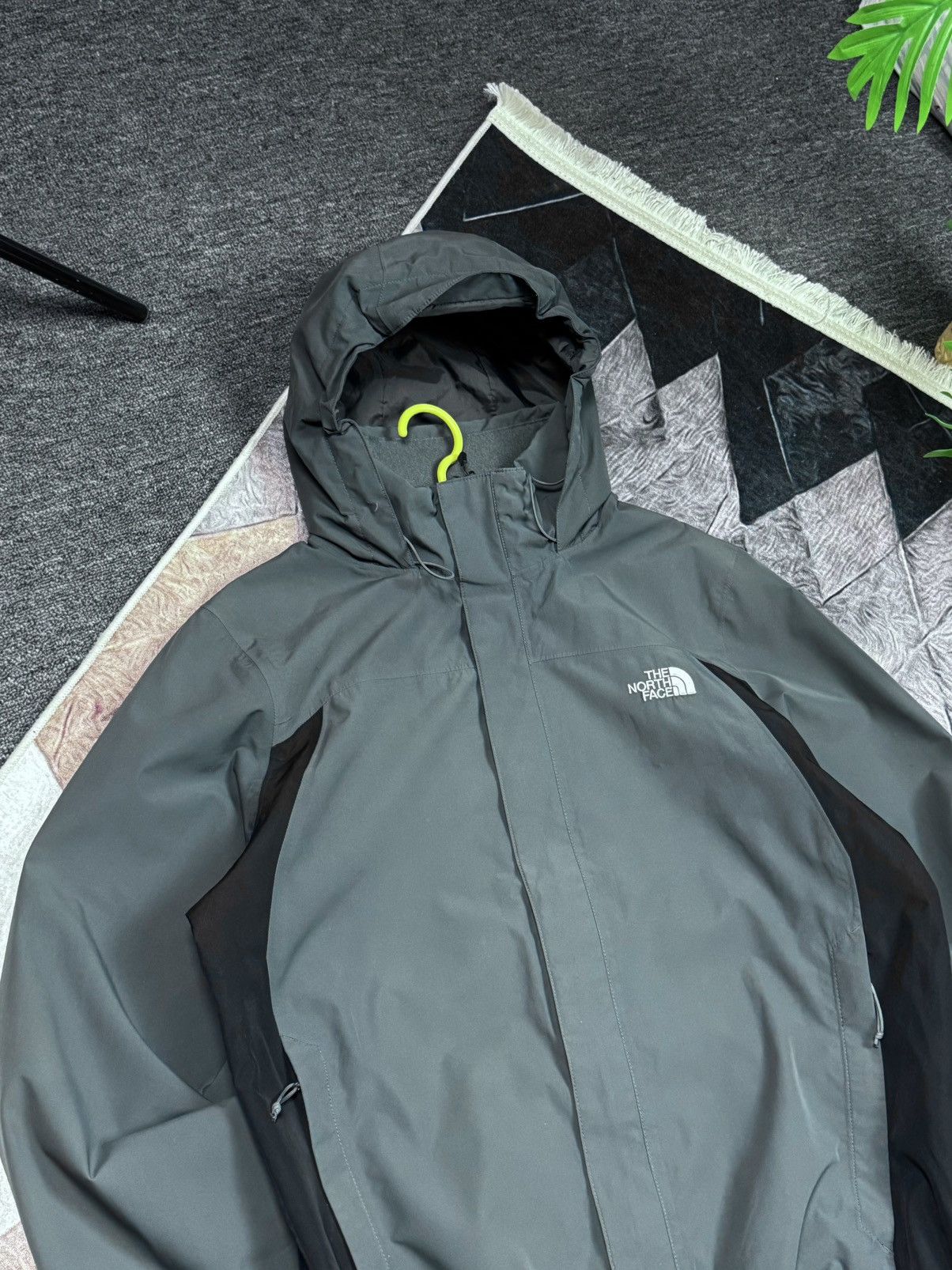The North Face The north face jacket vintage size L y2k style Size US L / EU 52-54 / 3 - 4 Thumbnail