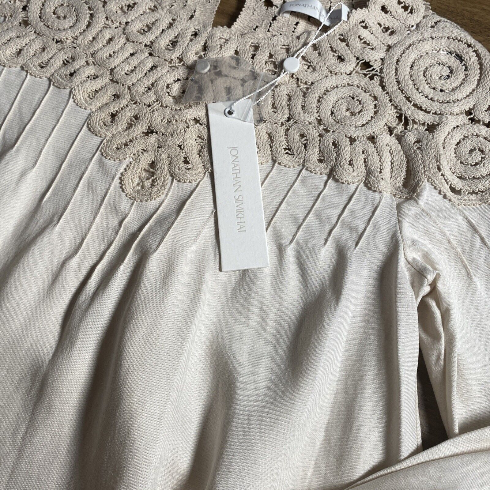 Jonathan Simkhai Jonathan Simkhai Maribel Cut Out Embroidery Top Shell XS Size XS / US 0-2 / IT 36-38 - 3 Thumbnail