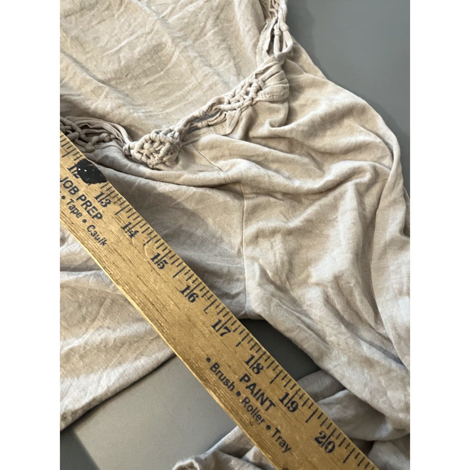 American Eagle Outfitters American Eagle Outfitters Shirt Womens Large Beige 3/4 Sleeve V-Neck Knit Top Size L / US 10 / IT 46 - 5 Thumbnail