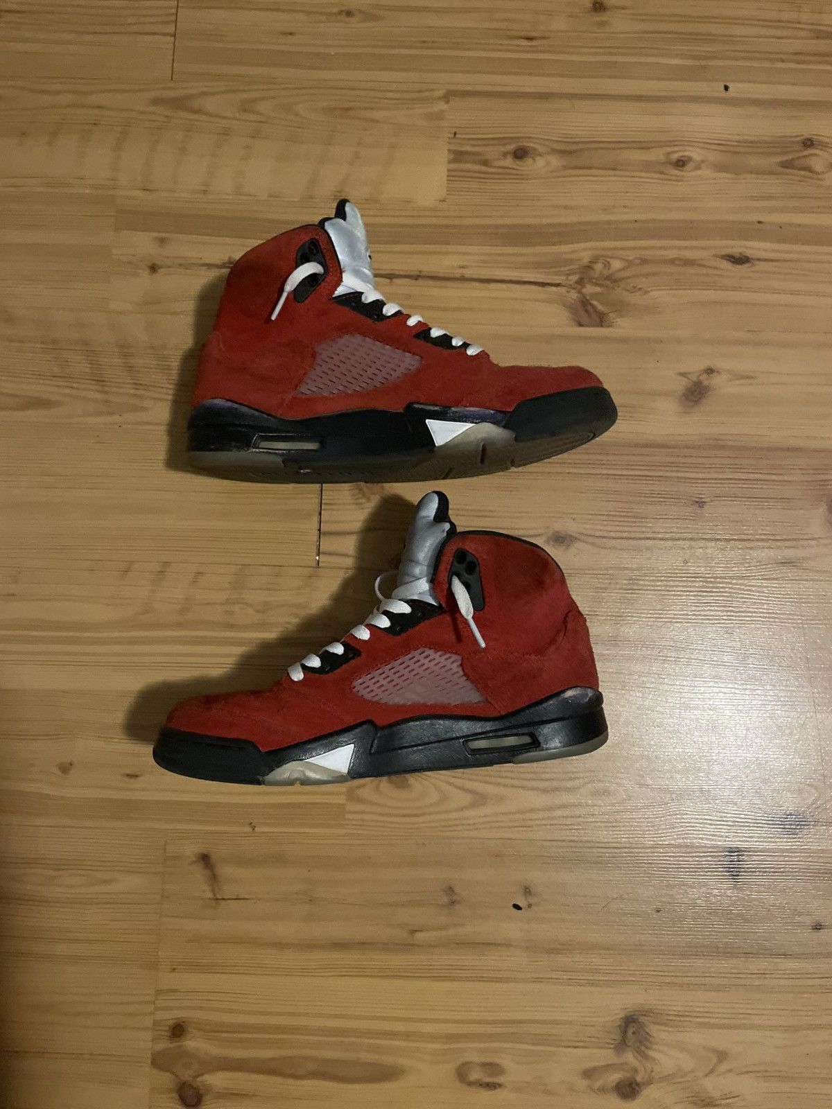 Jordan Brand Raging Bull 5’s Size US 9.5 / EU 42-43 - 2 Thumbnail