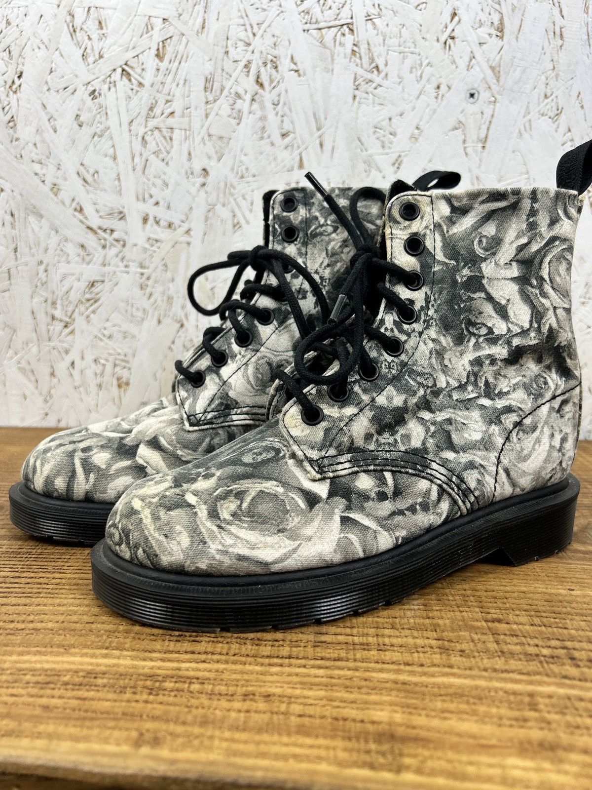 Dr Martens 1460 Beckett Canvas Black Grey Roses Boots US