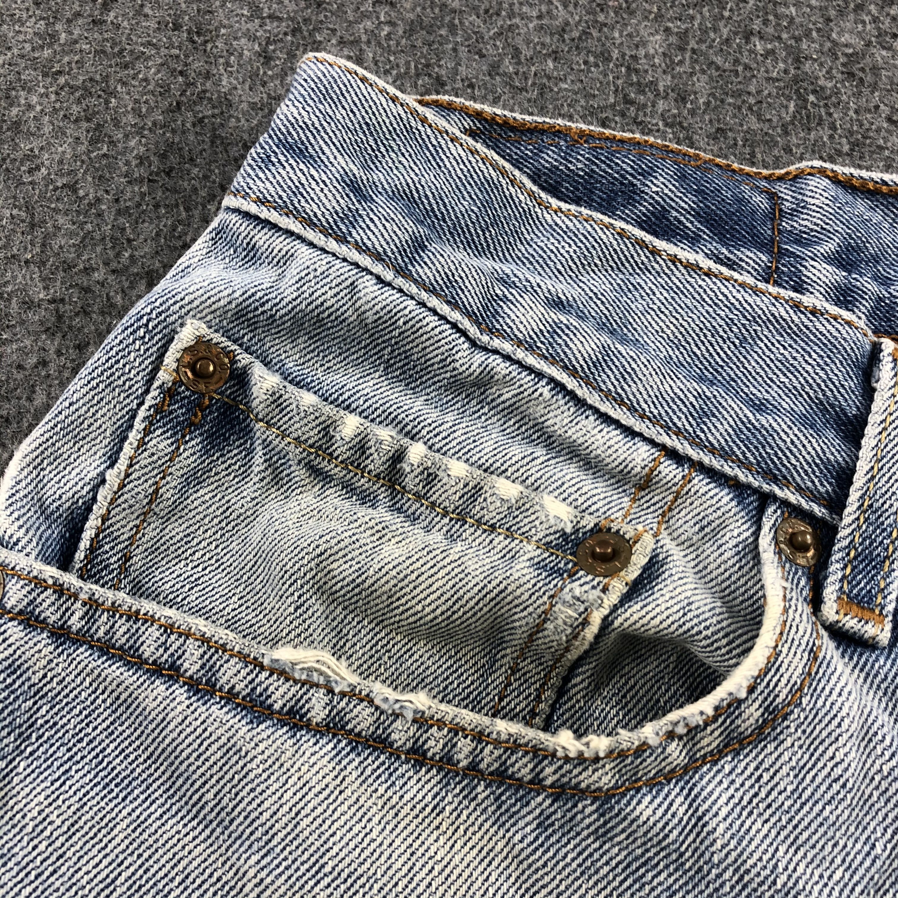 Levi's Vintage Blue Wash Levis 550 Jeans-J2338 Size US 35 - 9 Thumbnail