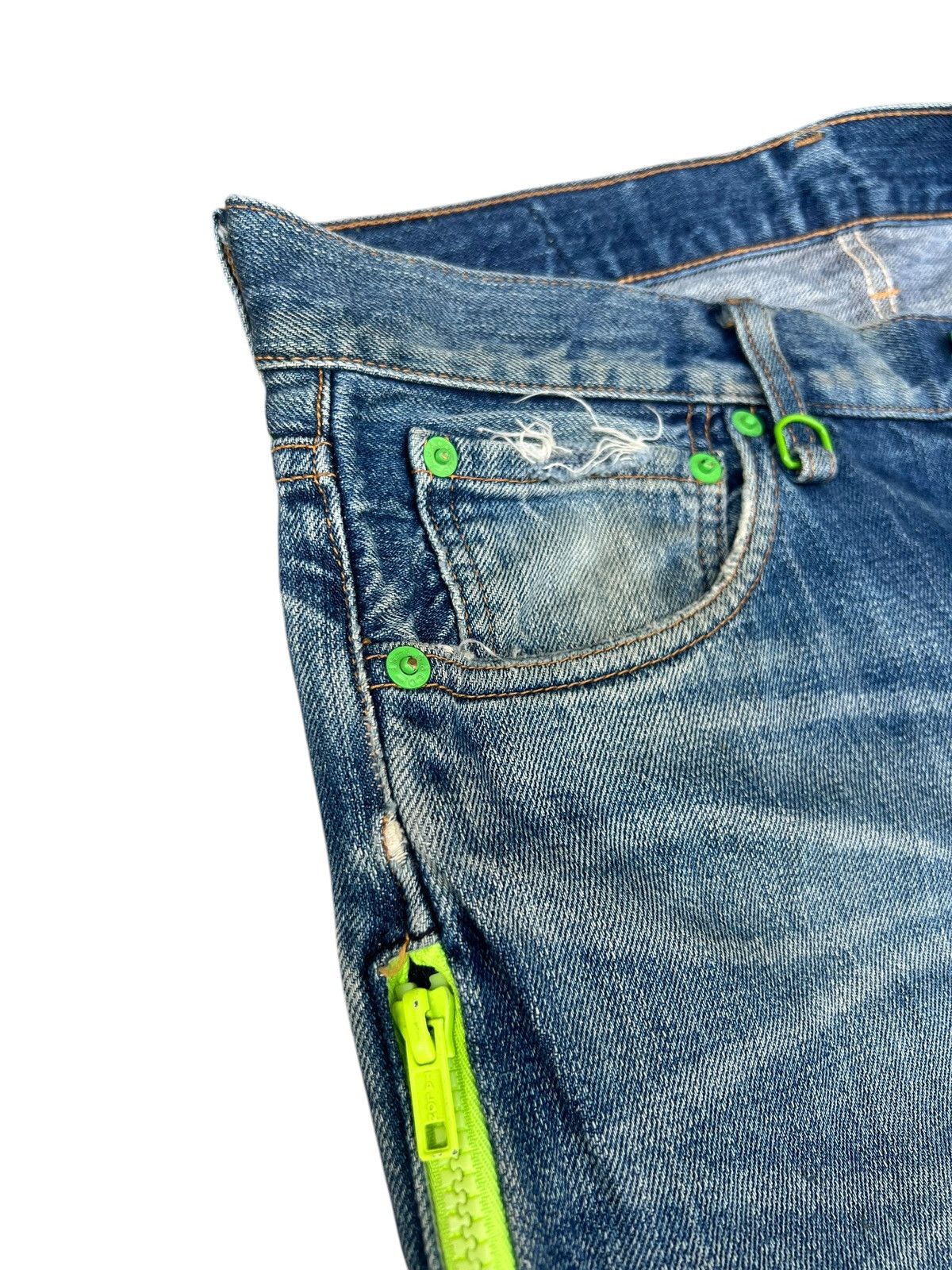 Fragment Design × Levi's 2009 Levi’s X Fragment Distress Selvedge Denim Cropped Jeans Size US 32 / EU 48 - 7 Thumbnail