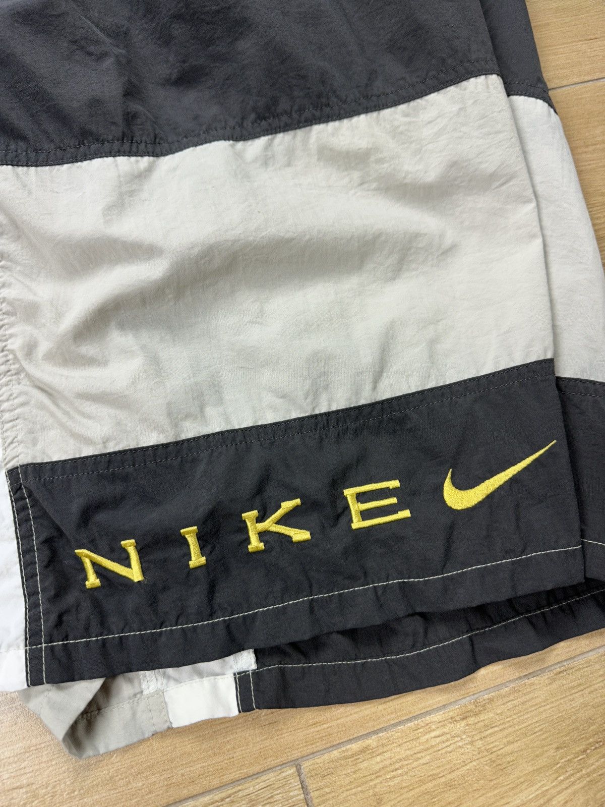 Nike × Vintage Vintage 90’s Nike Big Logo Nylon Shorts Size US 38 / EU 54 - 13 Thumbnail