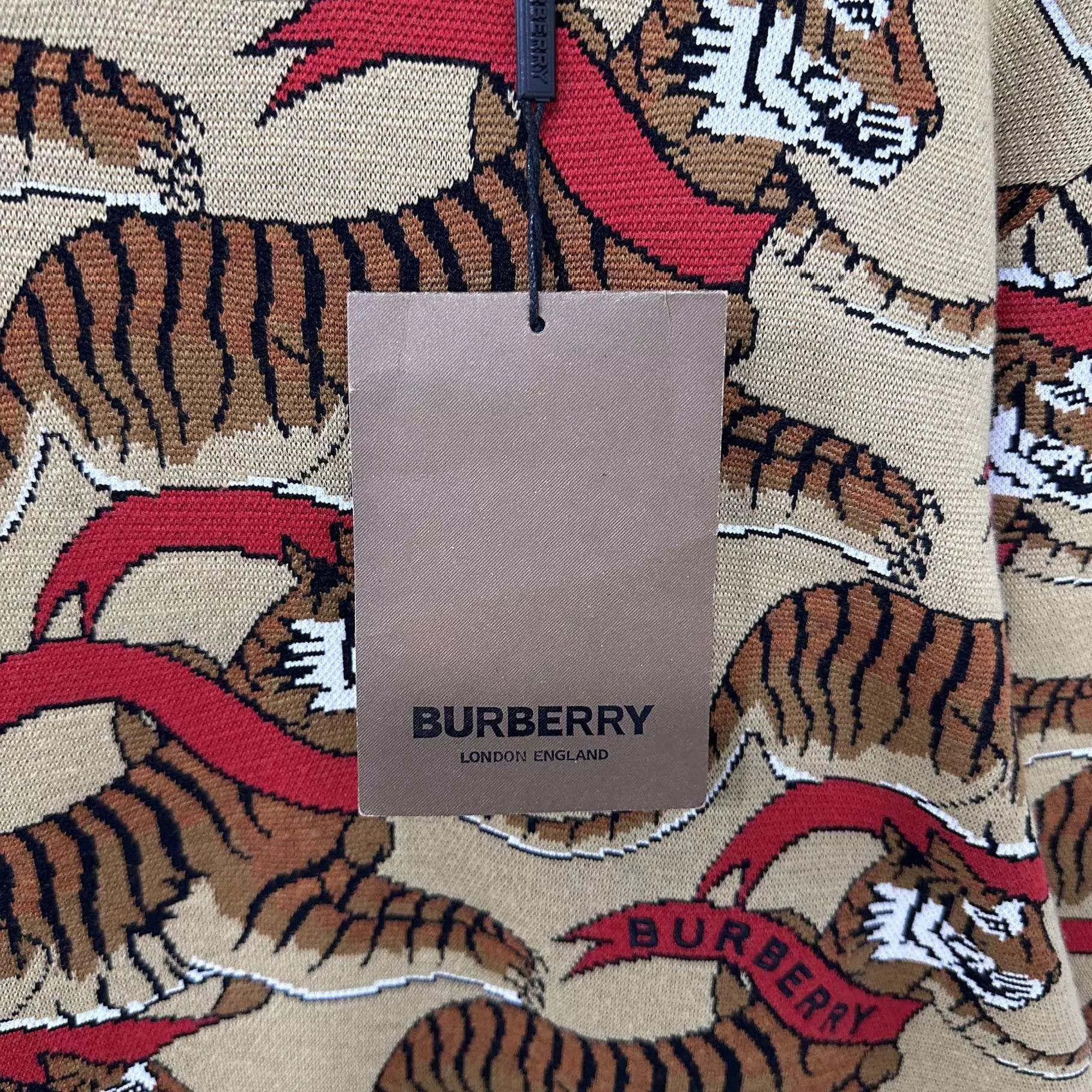 Burberry Burberry Khaki Tiger All-Over Print Sweater M Size US M / EU 48-50 / 2 - 4 Thumbnail
