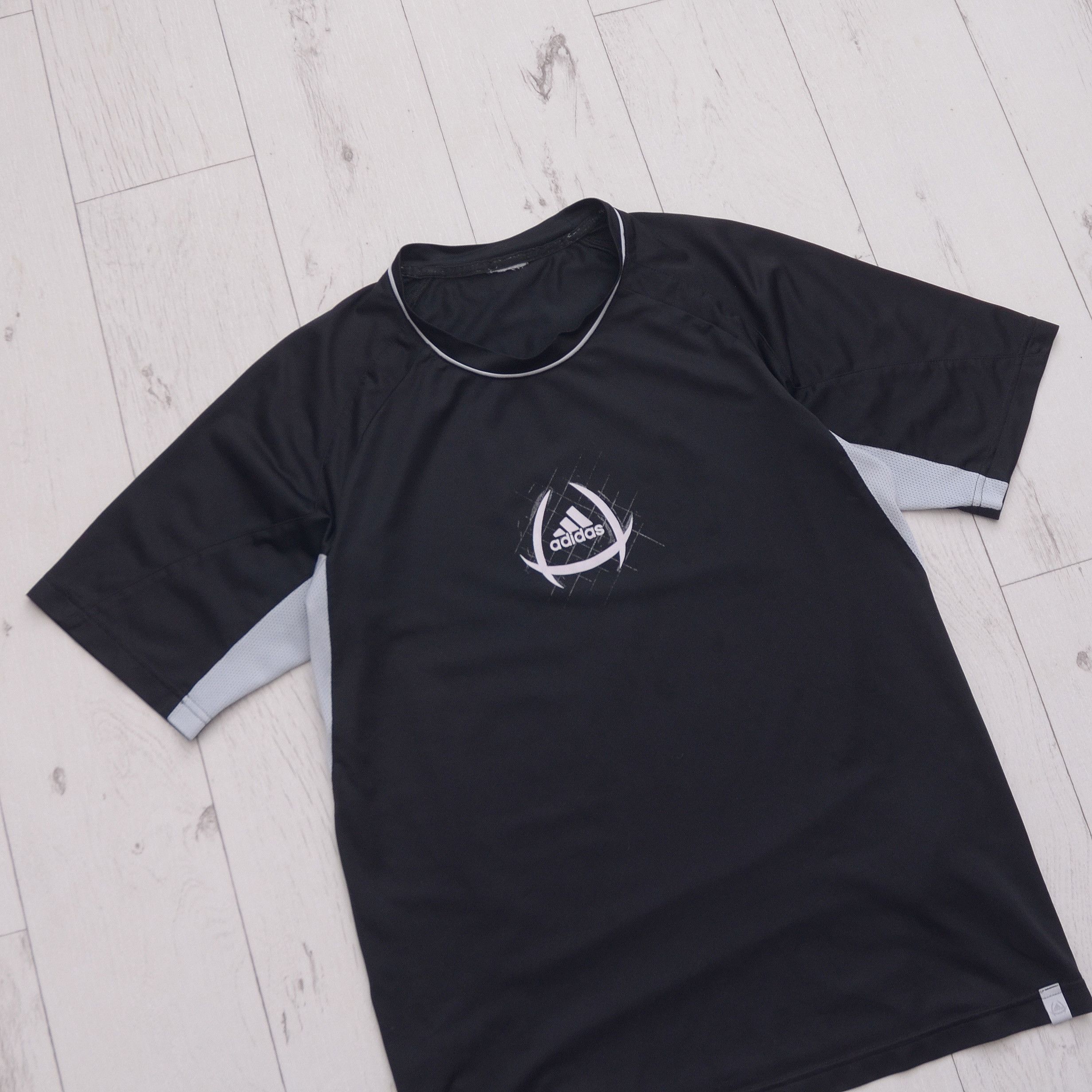 Adidas × Vintage Vintage Adidas Climacool Mens Black T-Shirt Central Logo s S Size US S / EU 44-46 / 1 - 3 Thumbnail