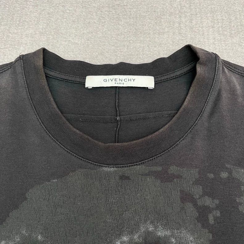 Givenchy Givenchy Men's Fashion Short Sleeve T-Shirt, Size L, 98 Ne Size US L / EU 52-54 / 3 - 3 Thumbnail