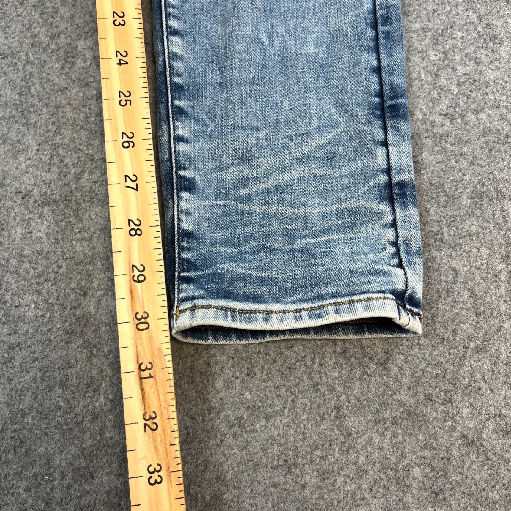 G-Star G-Star Jeans Slim Skinny 29 32 Light Blue Whiskers Stretch Revend Mens Jeans Slim Light Wash 5-Pocket Denim Cotton Star Theme, Regular Rise Womens? Size US 29 - 4 Thumbnail