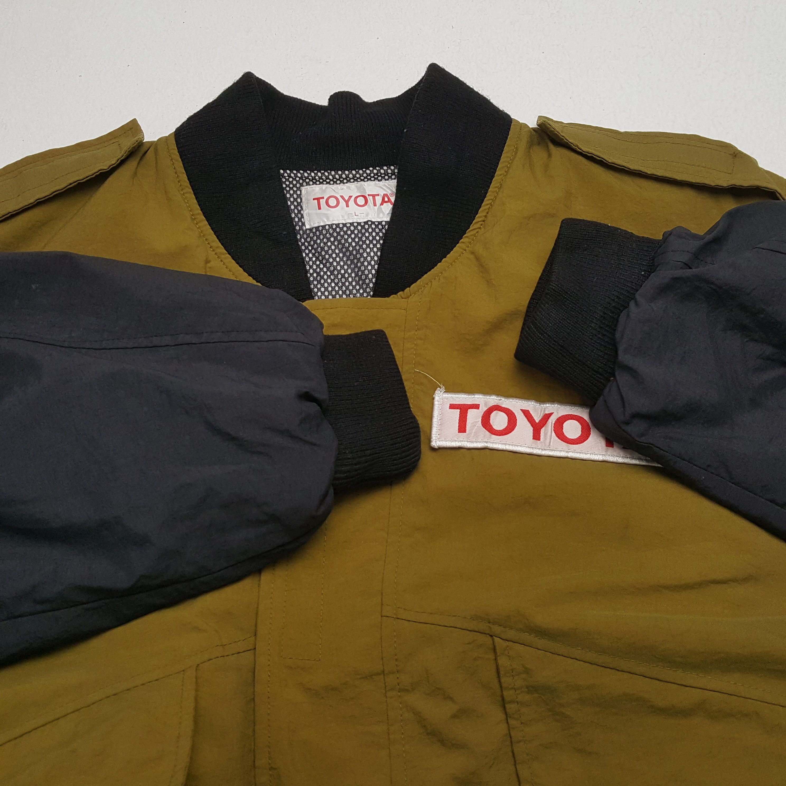 Japanese Brand × Vintage Vintage TOYOTA Japanese Racing Team Bombers Jacket Size US L / EU 52-54 / 3 - 8 Thumbnail