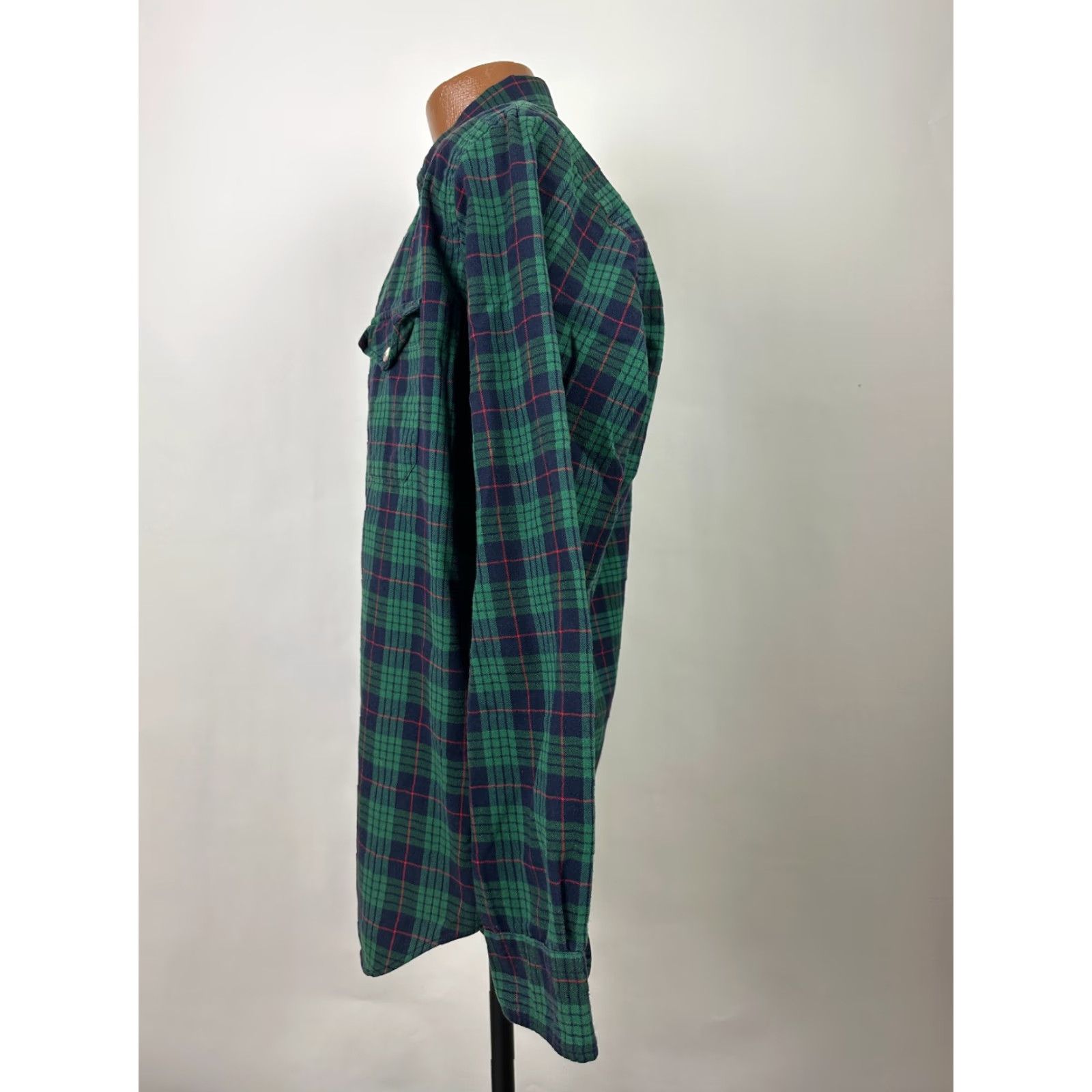 Vintage VINTAGE LL Bean Shirt Men L Plaid Button-Up Cotton Midweight Green 80s/90s Grunge Outdoor Workwear Mens Size US L / EU 52-54 / 3 - 6 Thumbnail