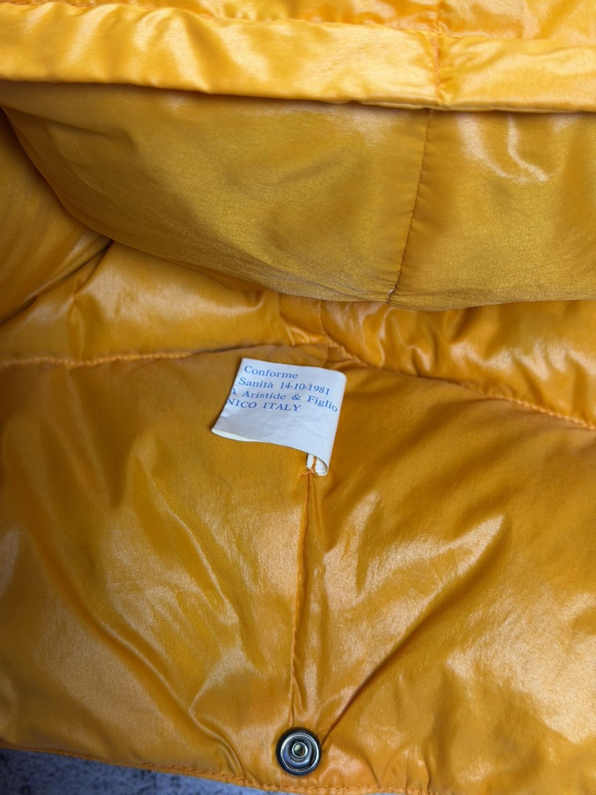 Moncler Vintage Moncler Down Jacket Orange Hooded Made in Italy 1981 Size US XL / EU 56 / 4 - 14 Thumbnail