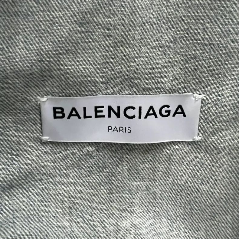 Balenciaga Balenciaga size 34 Bullet Logo Washed Denim Jacket Size XS / US 0-2 / IT 36-38 - 3 Thumbnail
