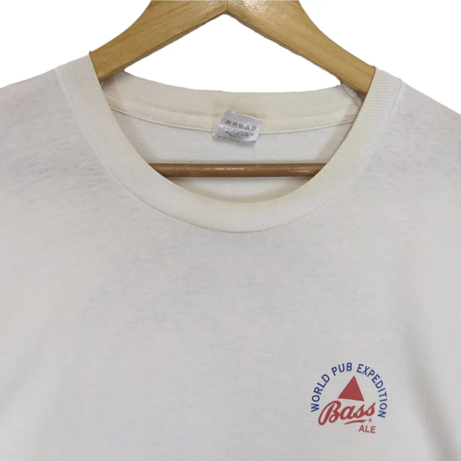 Drink Beer Save Water Vintage 90's FOTL Bass Ale World Pub Expedition Tee Size US M / EU 48-50 / 2 - 3 Thumbnail