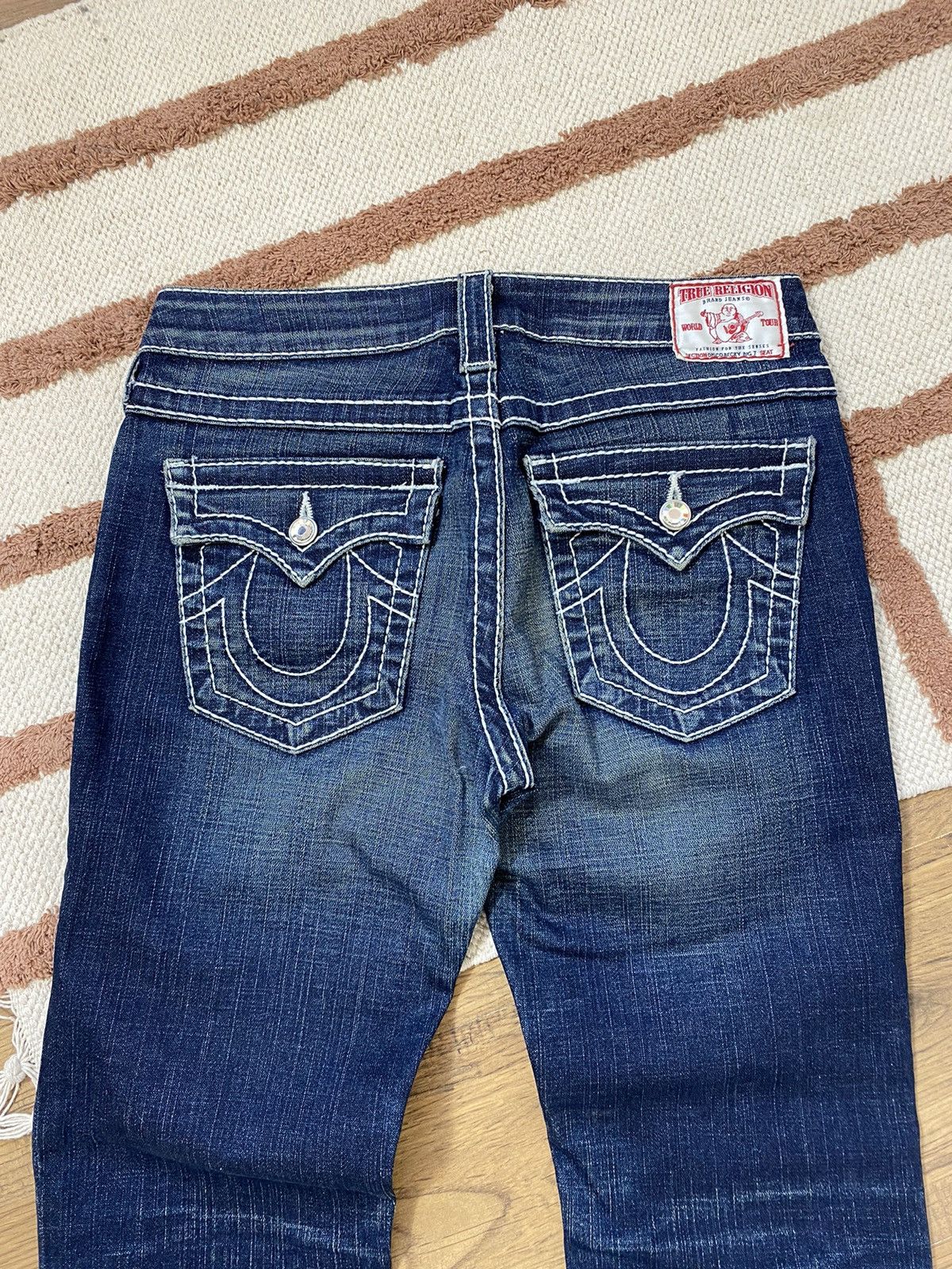 True Religion TRUE RELIGION SWAROVSKI DENIM CONTRAST STITCH PANTS Size 27" / US 4 / IT 40 - 3 Thumbnail