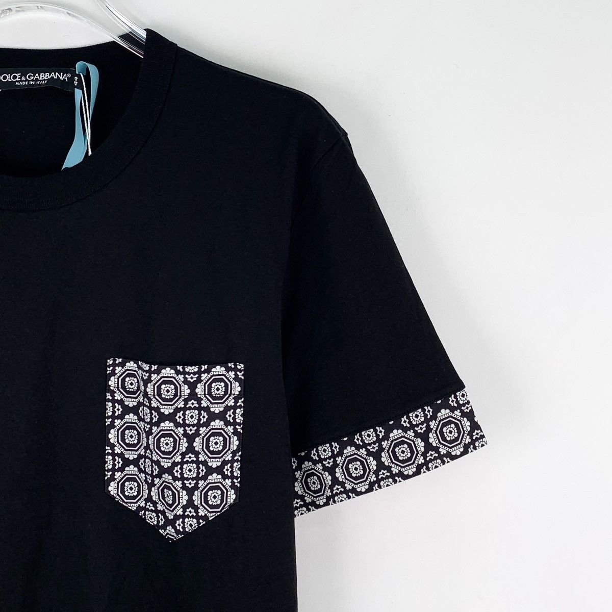 Dolce & Gabbana Dolce & Gabbana Floral Trim Short Sleeve T-Shirt K26WX Size US XS / EU 42 / 0 - 3 Thumbnail