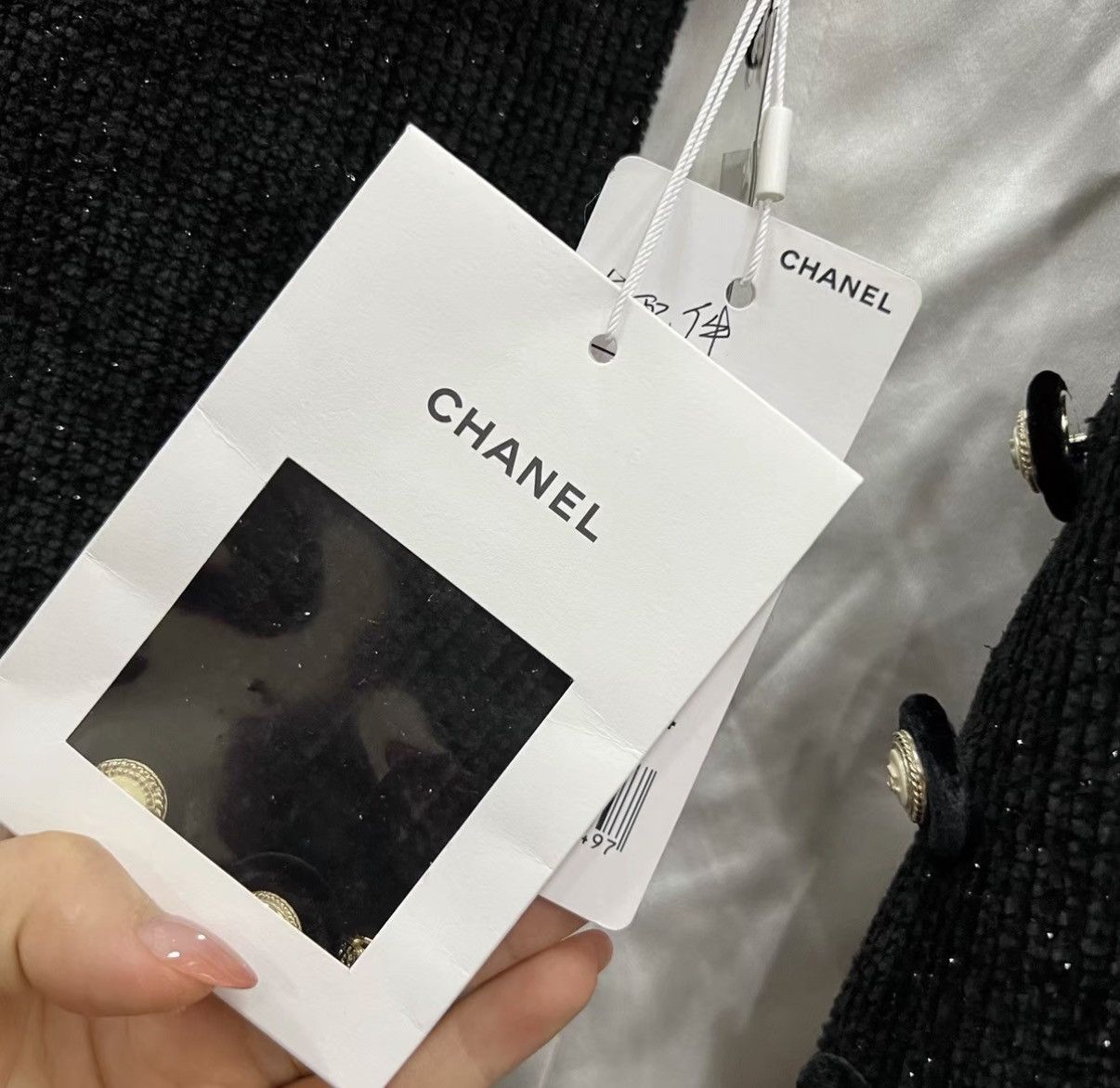 Chanel CHANEL 20A Cambon Velvet Ostrich Feather Tassel Jacket J41 Size XS / US 0-2 / IT 36-38 - 4 Thumbnail